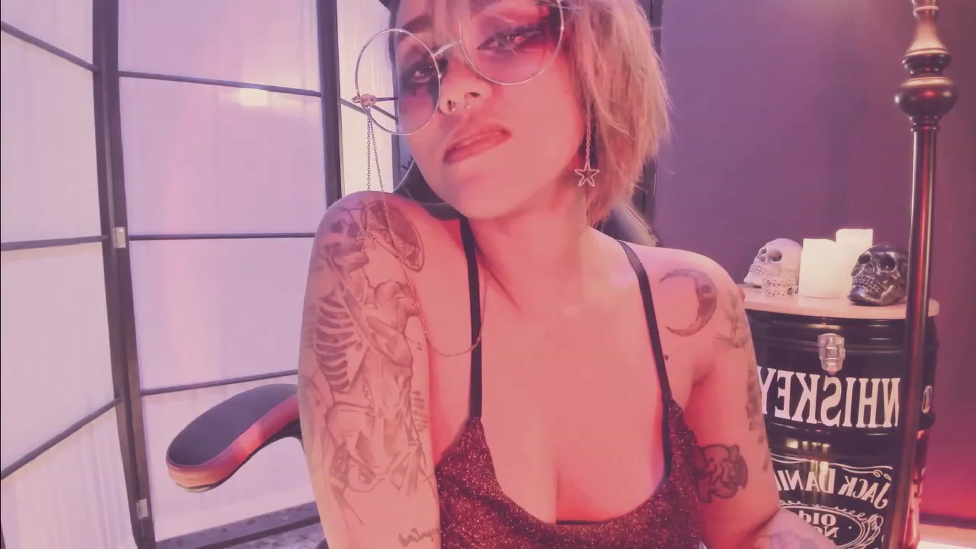 Gallery image thumbnail from AbraxxysRadio's myfreecams stream on, 09/10/2023, 19:21 image 10 of 20