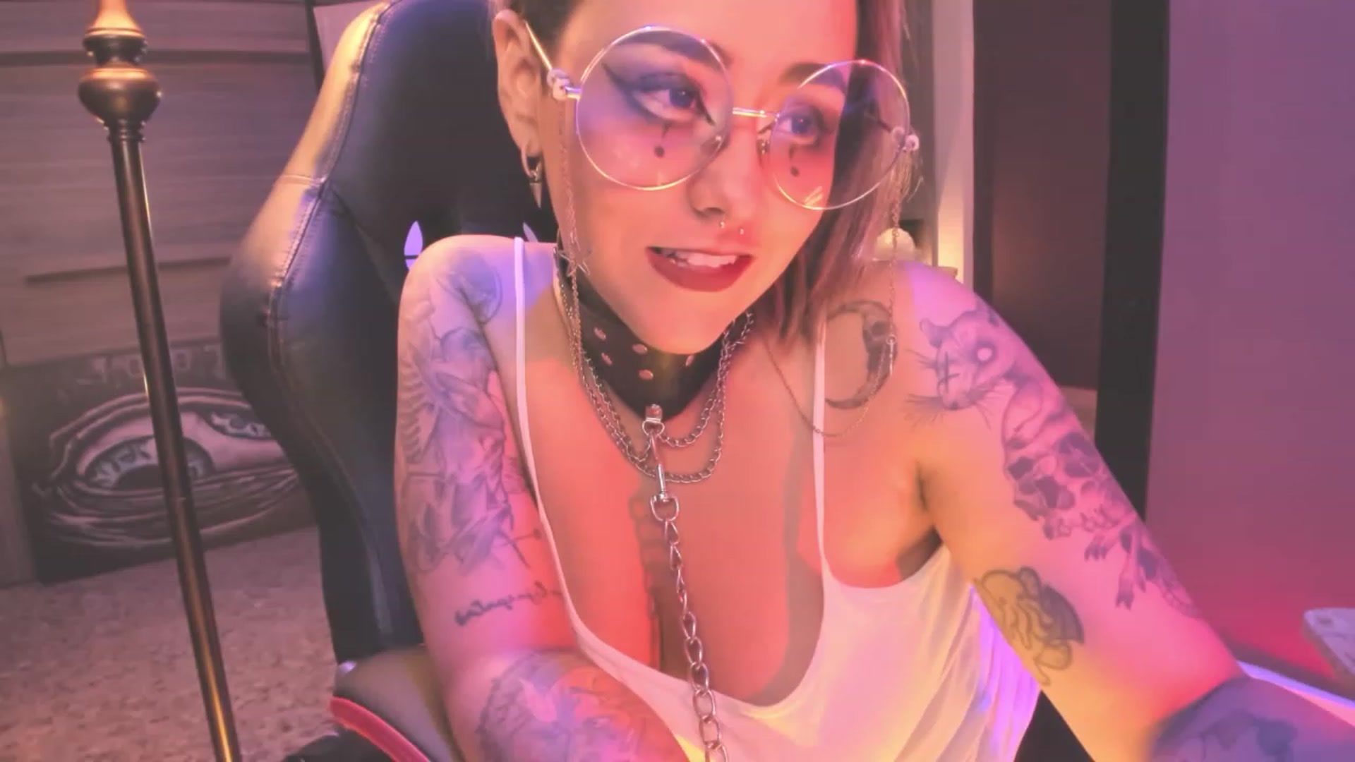Gallery image thumbnail from AbraxxysRadio's myfreecams stream on, 09/12/2023, 24:00 image 15 of 20