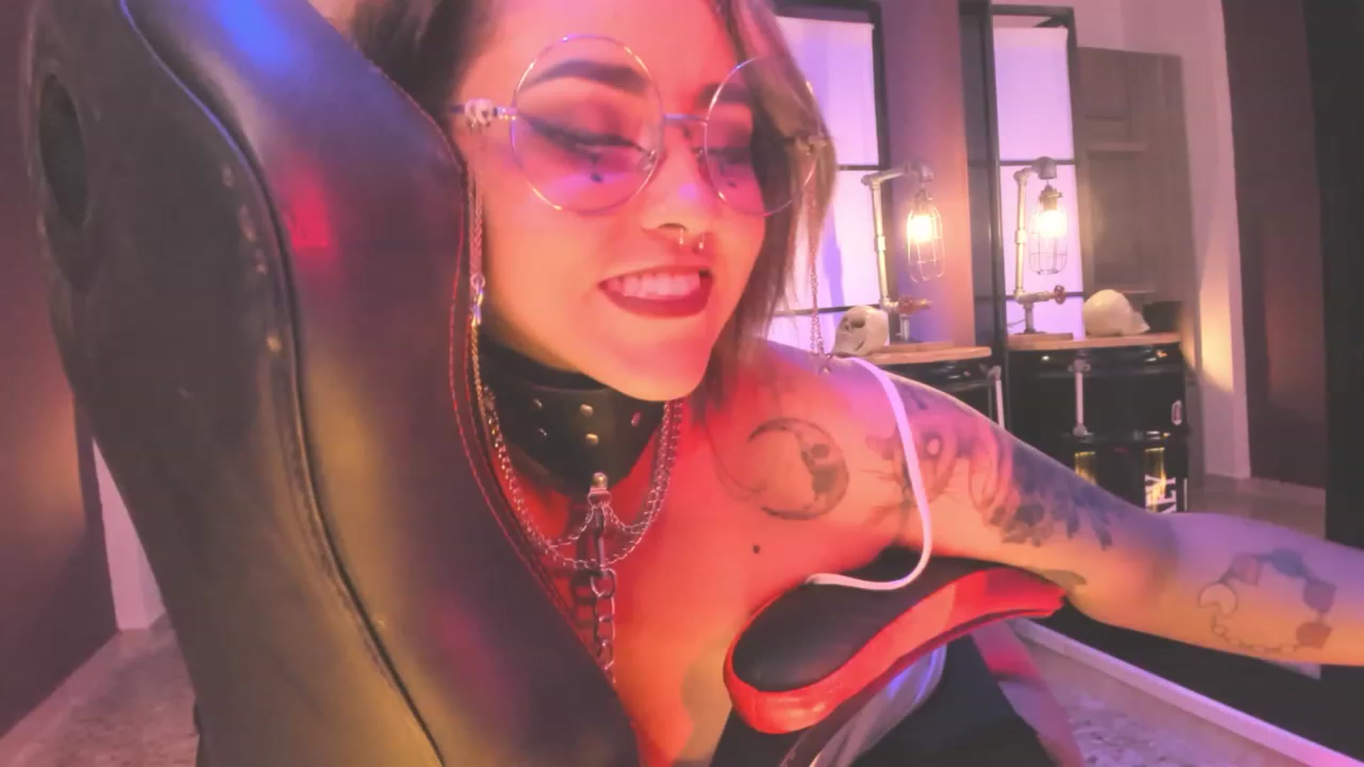 Gallery image thumbnail from AbraxxysRadio's myfreecams stream on, 09/12/2023, 24:46 image 12 of 20