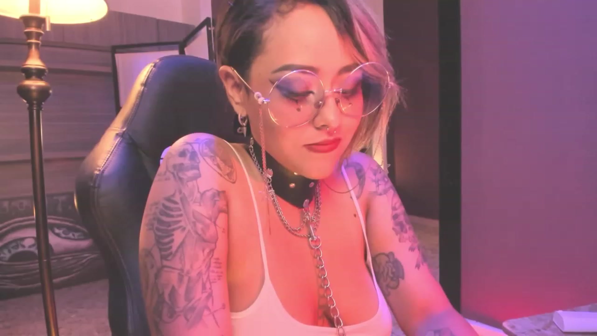 Gallery image thumbnail from AbraxxysRadio's myfreecams stream on, 09/12/2023, 02:25 image 4 of 20