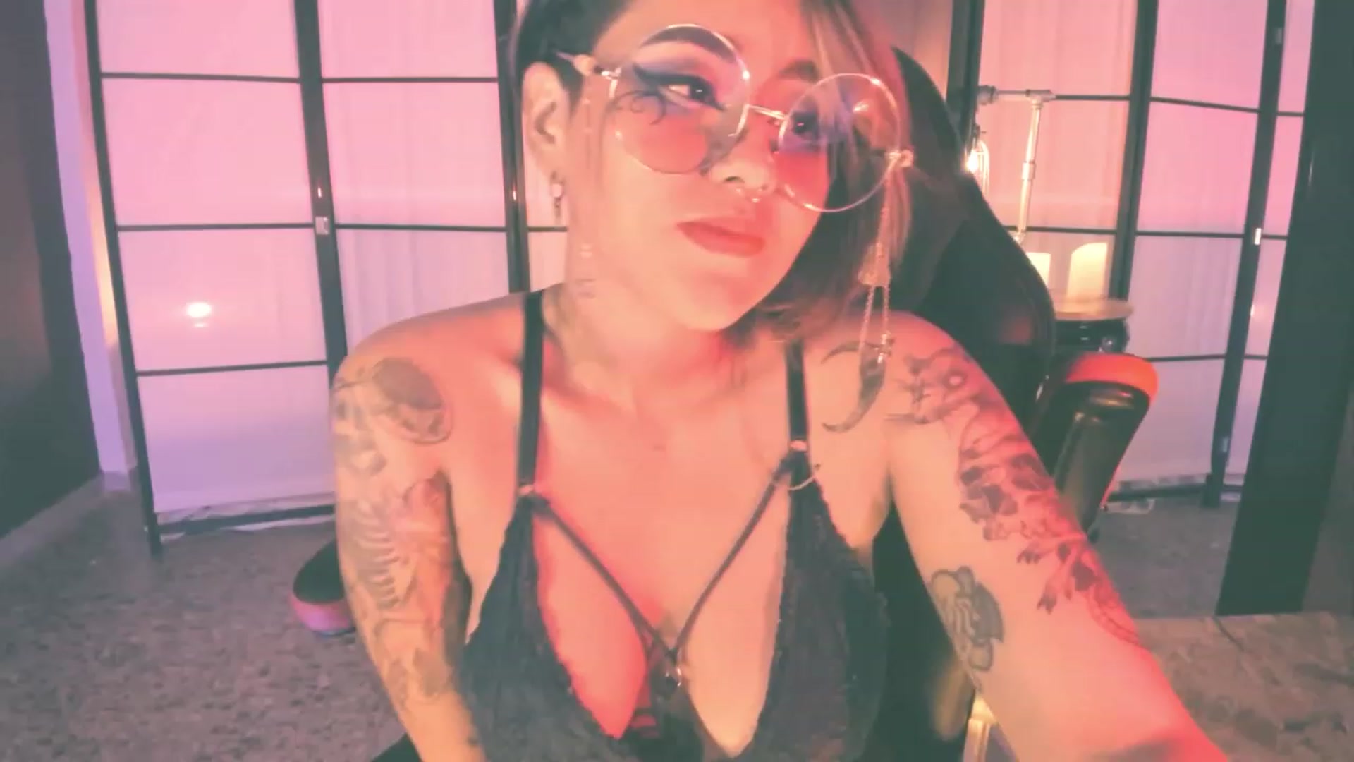 Gallery image thumbnail from AbraxxysRadio's myfreecams stream on, 09/13/2023, 24:00 image 7 of 20
