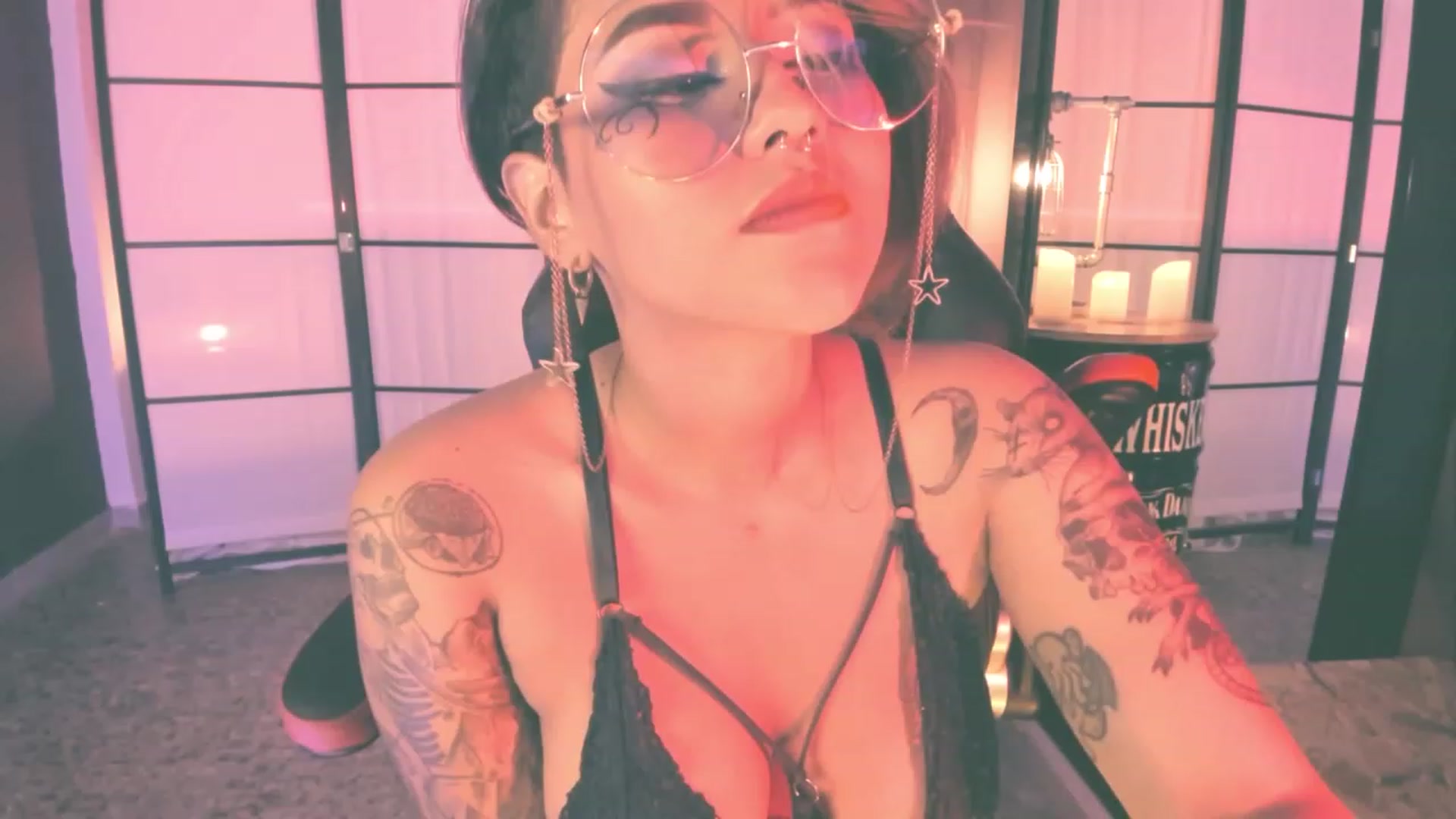 Gallery image thumbnail from AbraxxysRadio's myfreecams stream on, 09/13/2023, 24:00 image 8 of 20