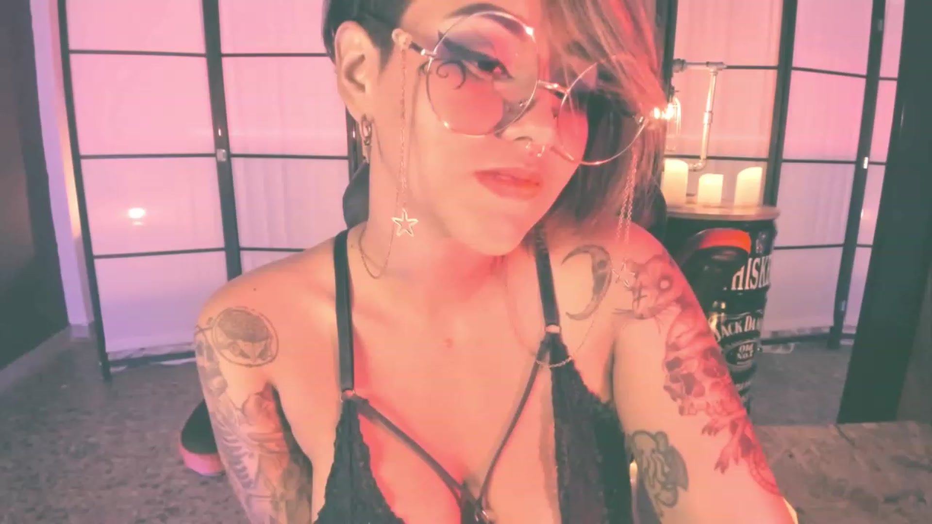 Gallery image thumbnail from AbraxxysRadio's myfreecams stream on, 09/13/2023, 24:00 image 12 of 20