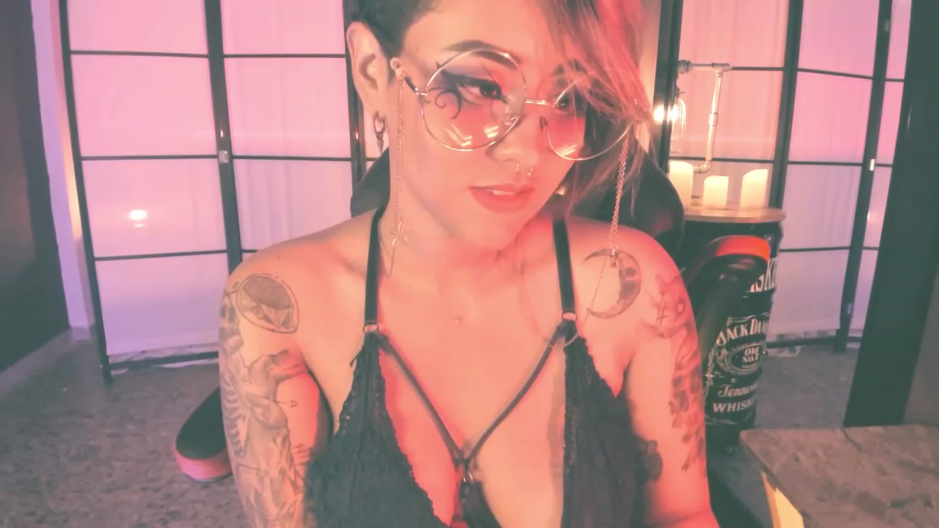 Gallery image thumbnail from AbraxxysRadio's myfreecams stream on, 09/13/2023, 24:00 image 18 of 20