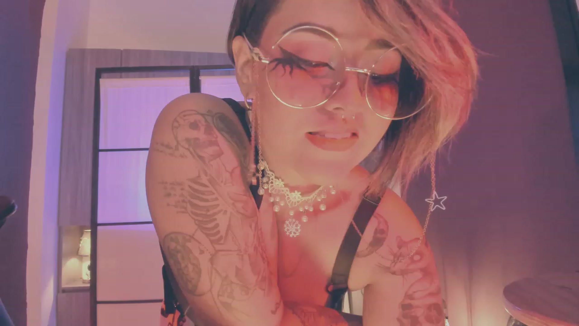 Gallery image thumbnail from AbraxxysRadio's myfreecams stream on, 09/15/2023, 24:31 image 8 of 20