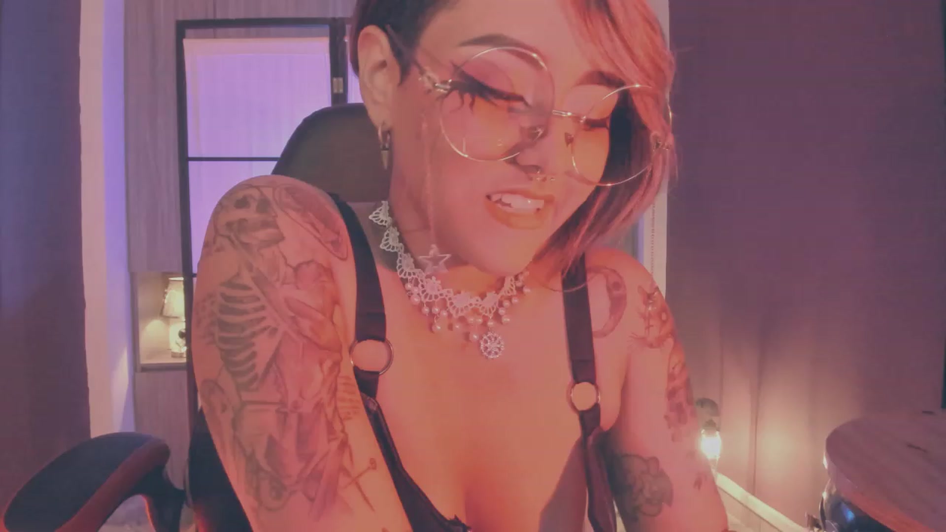 Gallery image thumbnail from AbraxxysRadio's myfreecams stream on, 09/15/2023, 24:31 image 20 of 20
