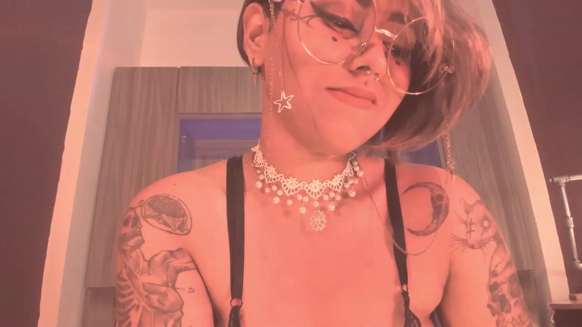 Gallery image thumbnail from AbraxxysRadio's myfreecams stream on, 09/19/2023, 01:20 image 14 of 20