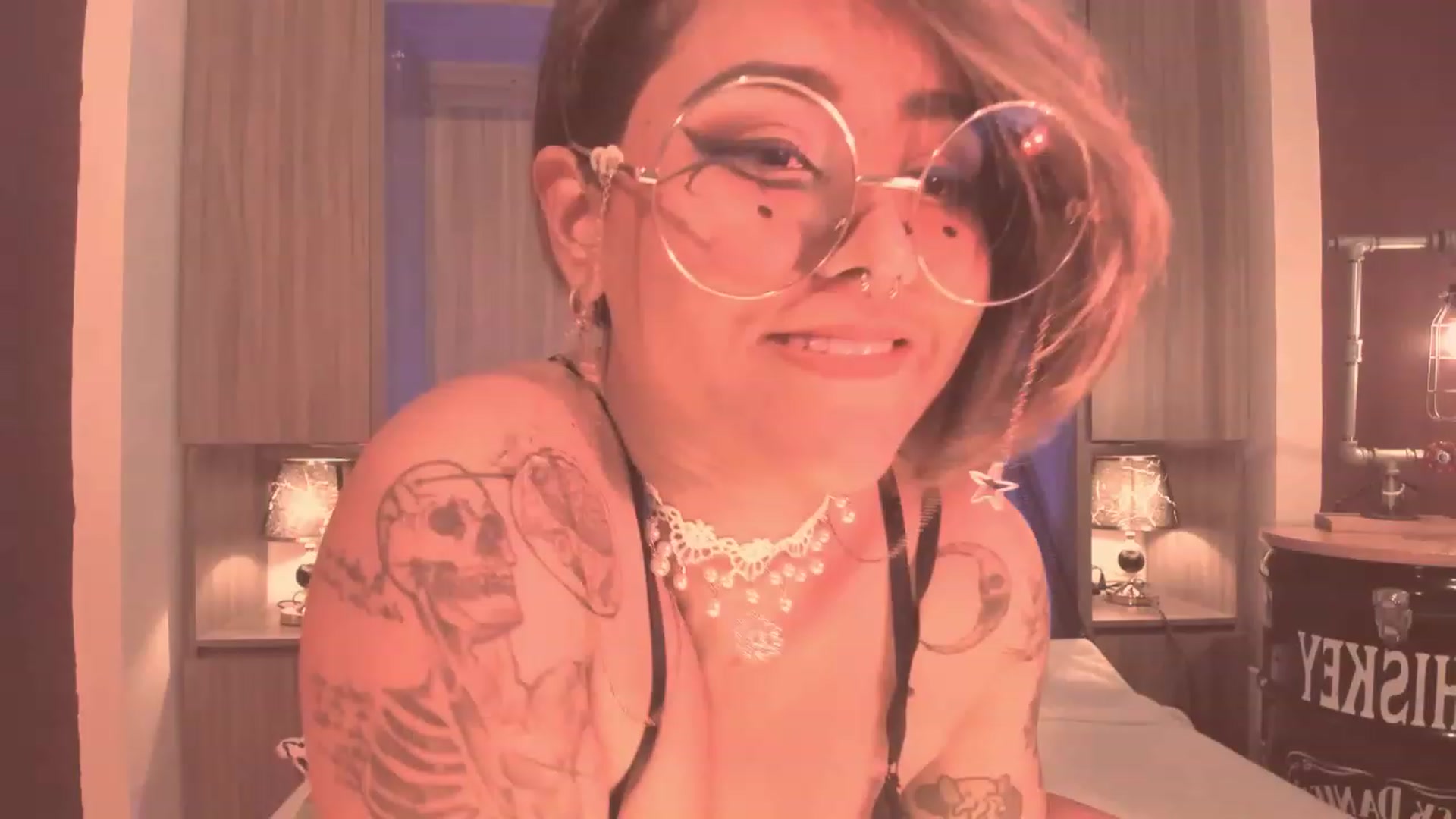 Gallery image thumbnail from AbraxxysRadio's myfreecams stream on, 09/19/2023, 06:30 image 12 of 20
