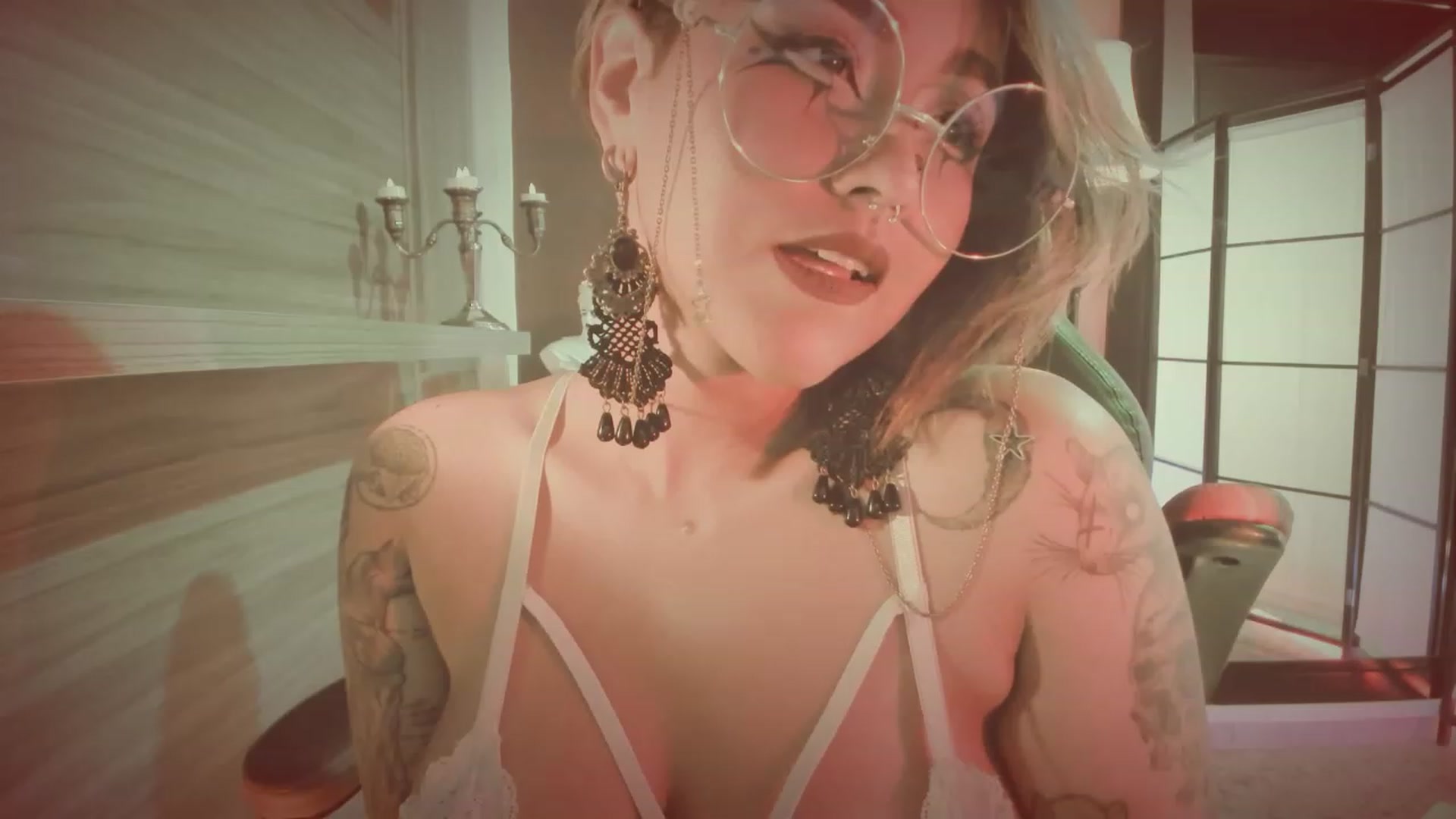 Gallery image thumbnail from AbraxxysRadio's myfreecams stream on, 09/19/2023, 23:15 image 7 of 20