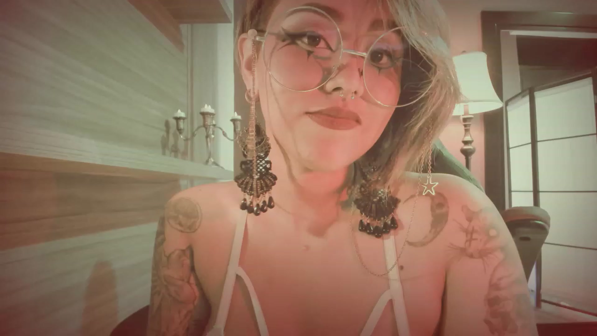 Gallery image thumbnail from AbraxxysRadio's myfreecams stream on, 09/20/2023, 24:28 image 15 of 20