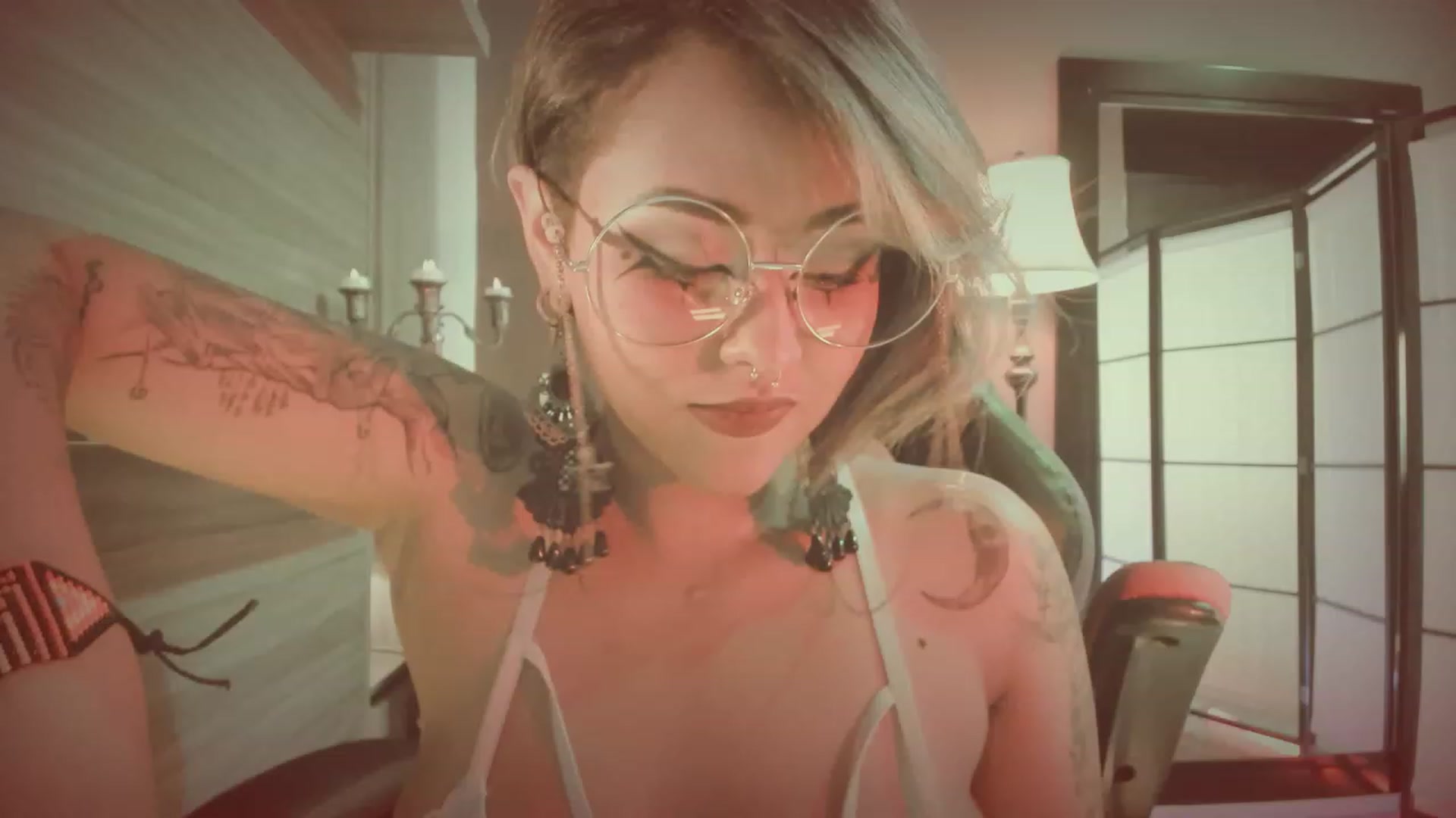 Gallery image thumbnail from AbraxxysRadio's myfreecams stream on, 09/20/2023, 24:28 image 7 of 20
