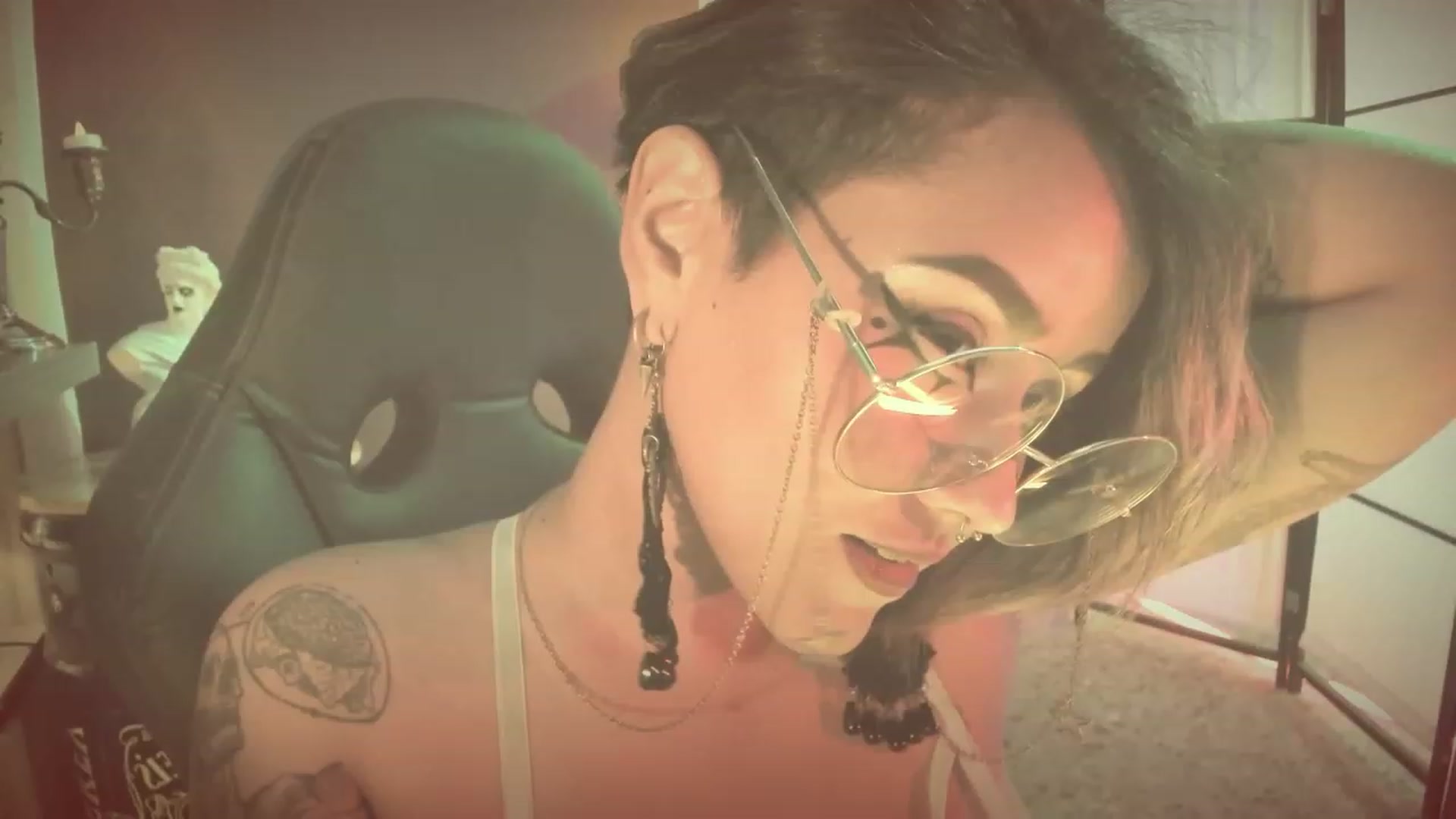 Gallery image thumbnail from AbraxxysRadio's myfreecams stream on, 09/20/2023, 02:24 image 12 of 20
