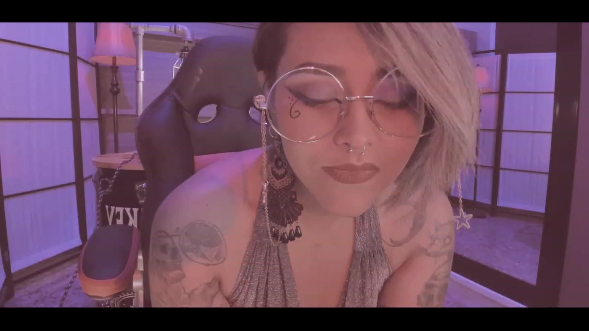Gallery image thumbnail from AbraxxysRadio's myfreecams stream on, 09/23/2023, 24:07 image 3 of 20
