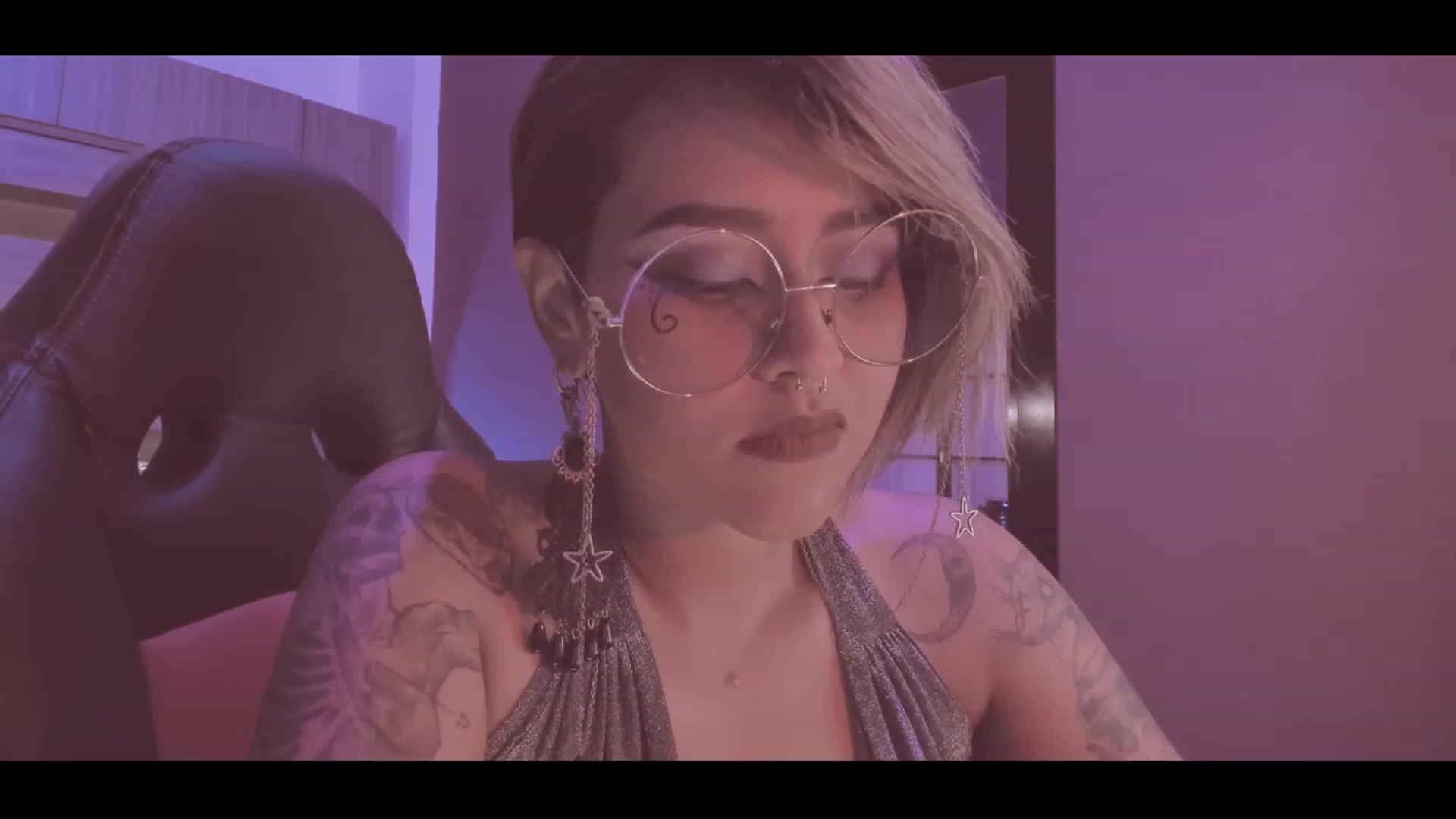 Gallery image thumbnail from AbraxxysRadio's myfreecams stream on, 09/23/2023, 01:38 image 7 of 20