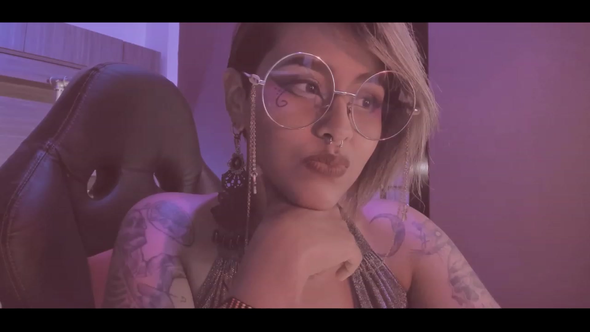 Gallery image thumbnail from AbraxxysRadio's myfreecams stream on, 09/23/2023, 01:38 image 2 of 20