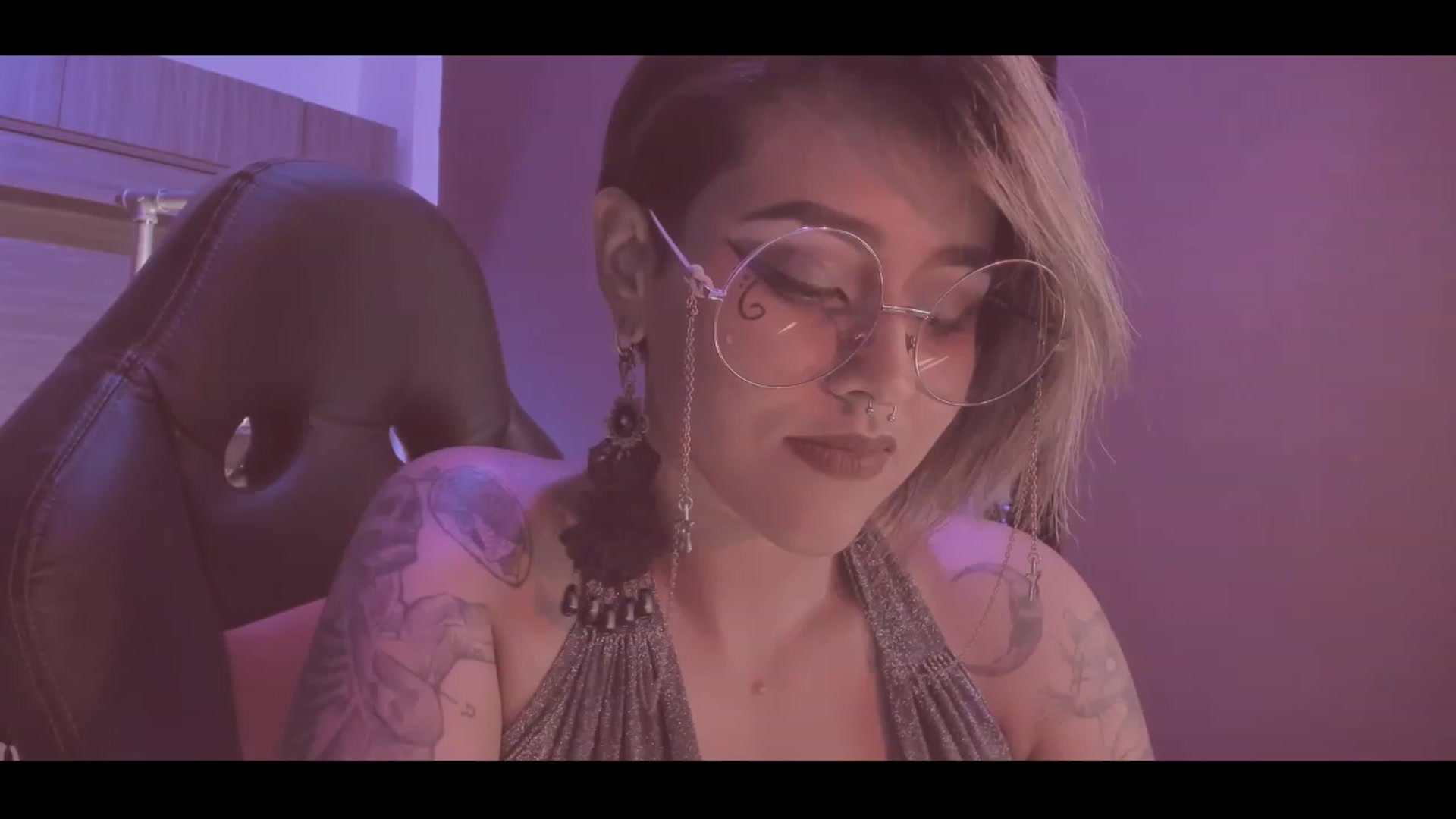 Gallery image thumbnail from AbraxxysRadio's myfreecams stream on, 09/23/2023, 01:38 image 4 of 20