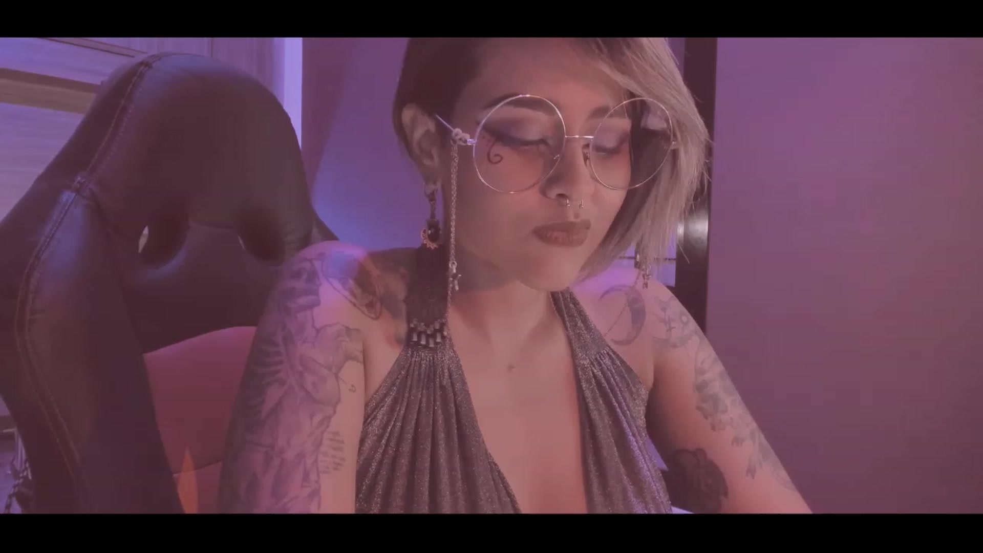 Gallery image thumbnail from AbraxxysRadio's myfreecams stream on, 09/23/2023, 01:38 image 16 of 20