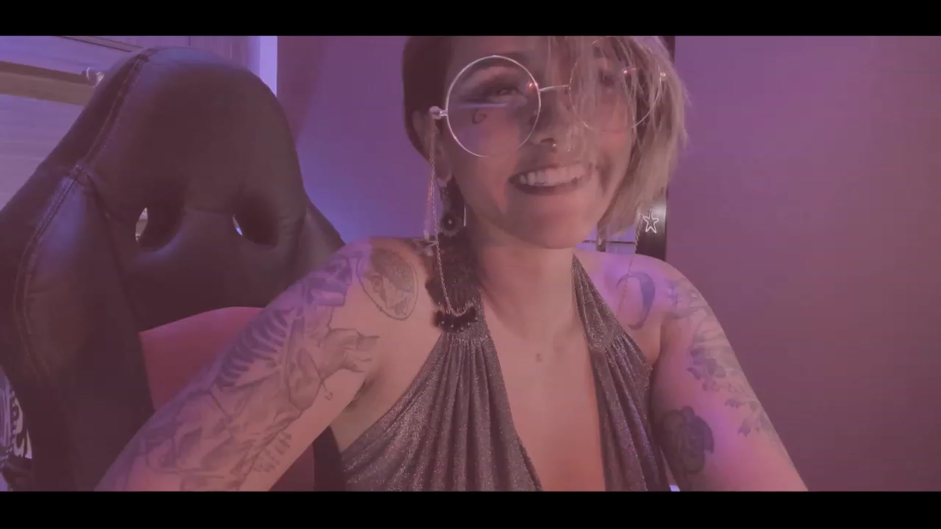 Gallery image thumbnail from AbraxxysRadio's myfreecams stream on, 09/23/2023, 02:02 image 10 of 20