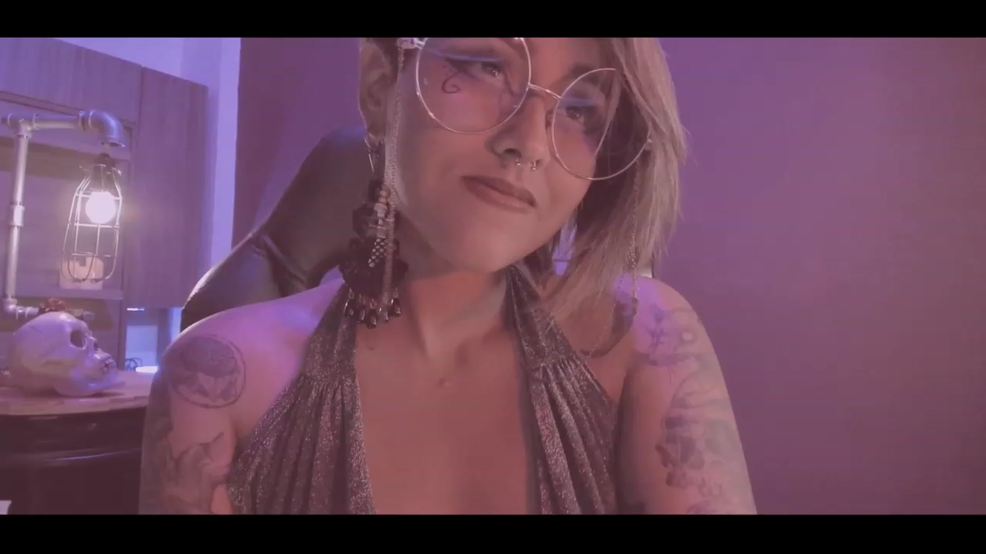 Gallery image thumbnail from AbraxxysRadio's myfreecams stream on, 09/23/2023, 02:48 image 16 of 20