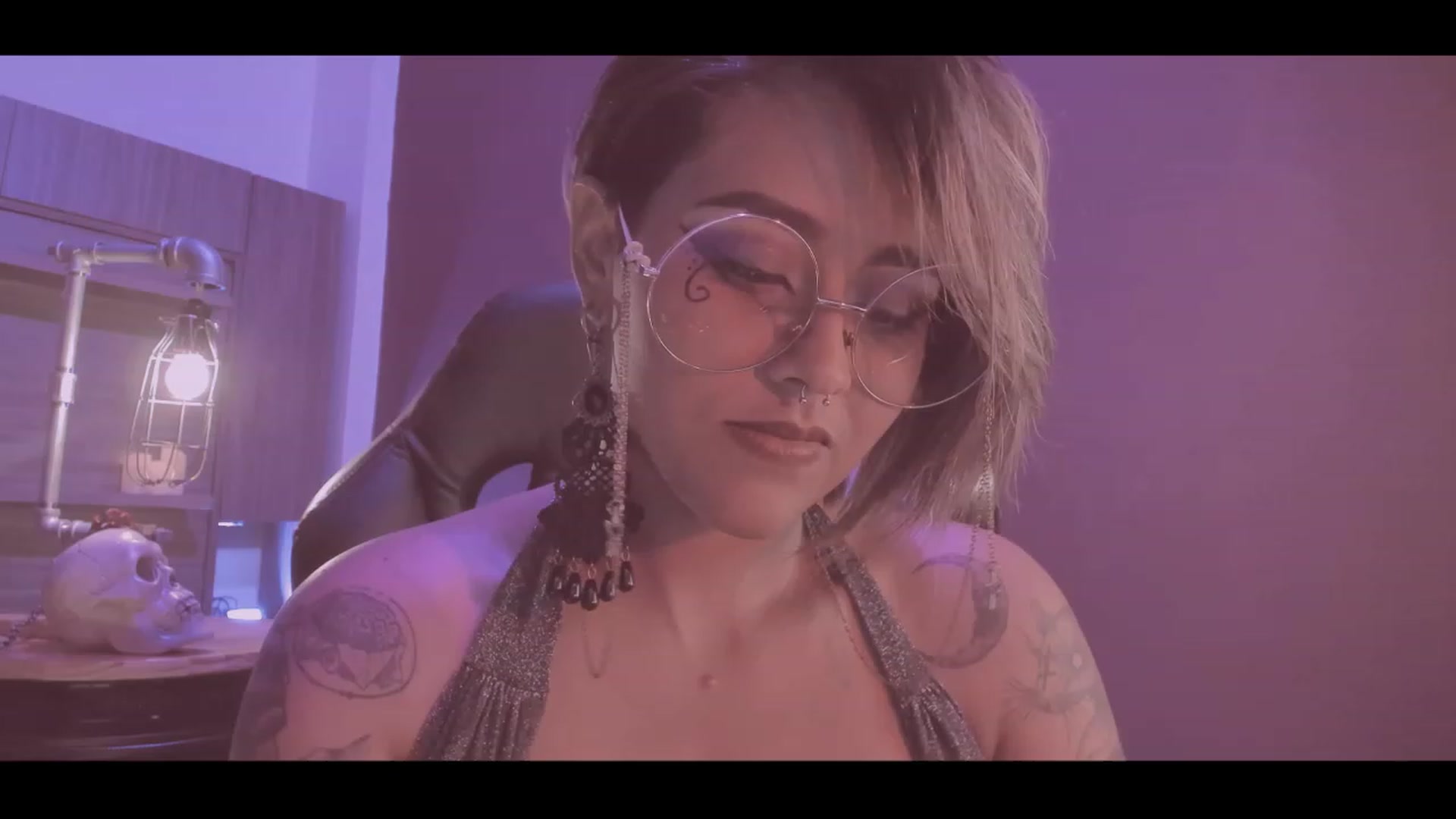 Gallery image thumbnail from AbraxxysRadio's myfreecams stream on, 09/23/2023, 02:48 image 12 of 20