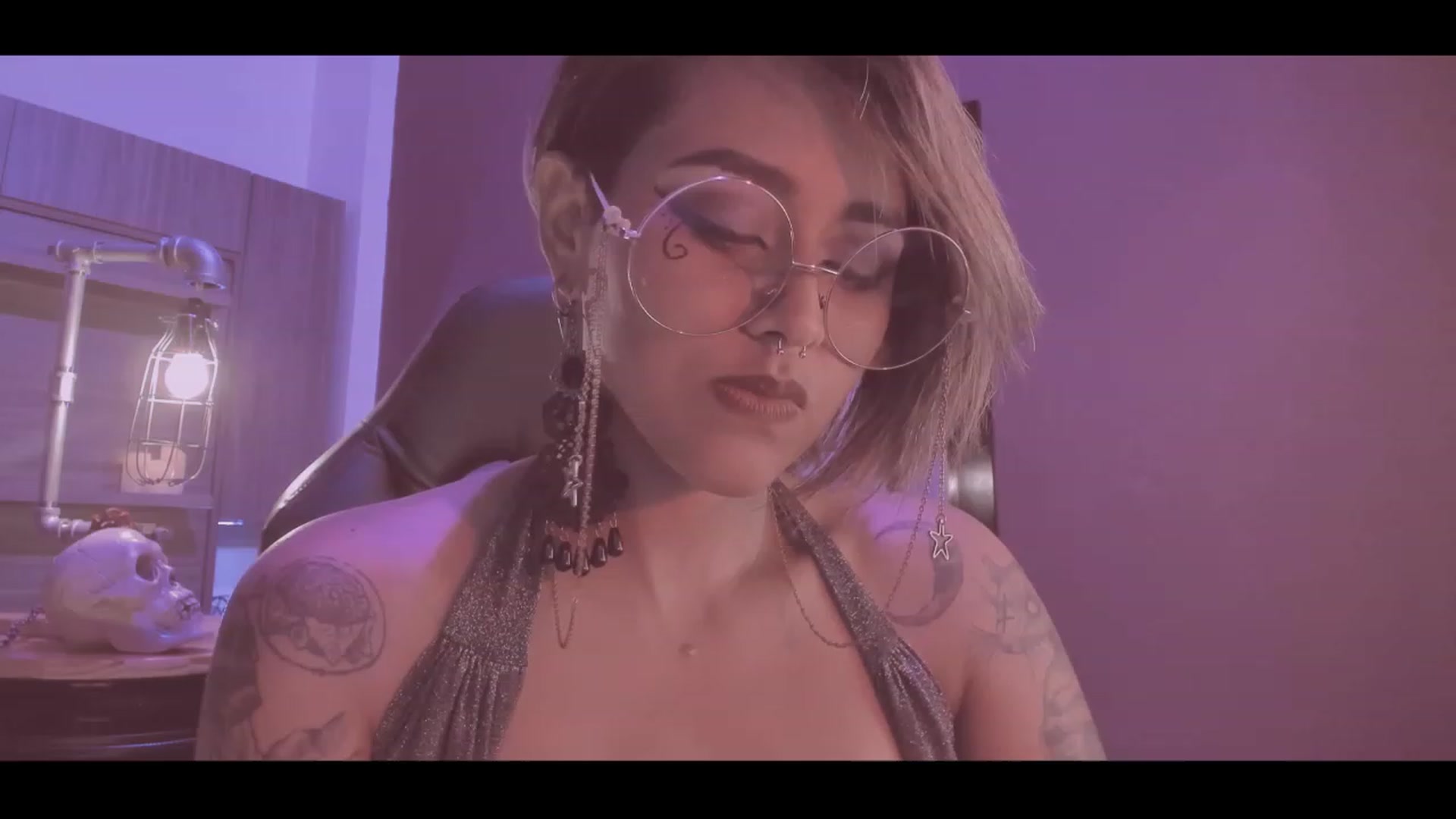 Gallery image thumbnail from AbraxxysRadio's myfreecams stream on, 09/23/2023, 02:48 image 14 of 20