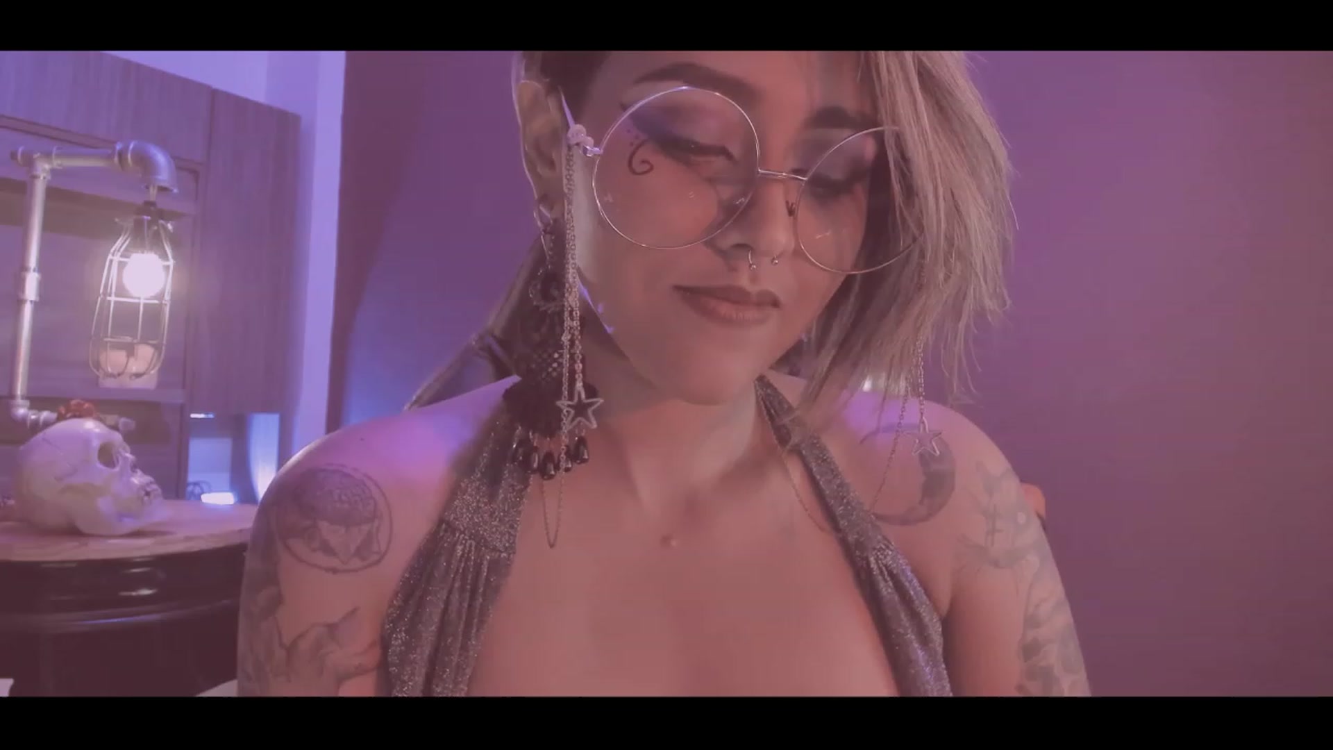 Gallery image thumbnail from AbraxxysRadio's myfreecams stream on, 09/23/2023, 02:48 image 10 of 20
