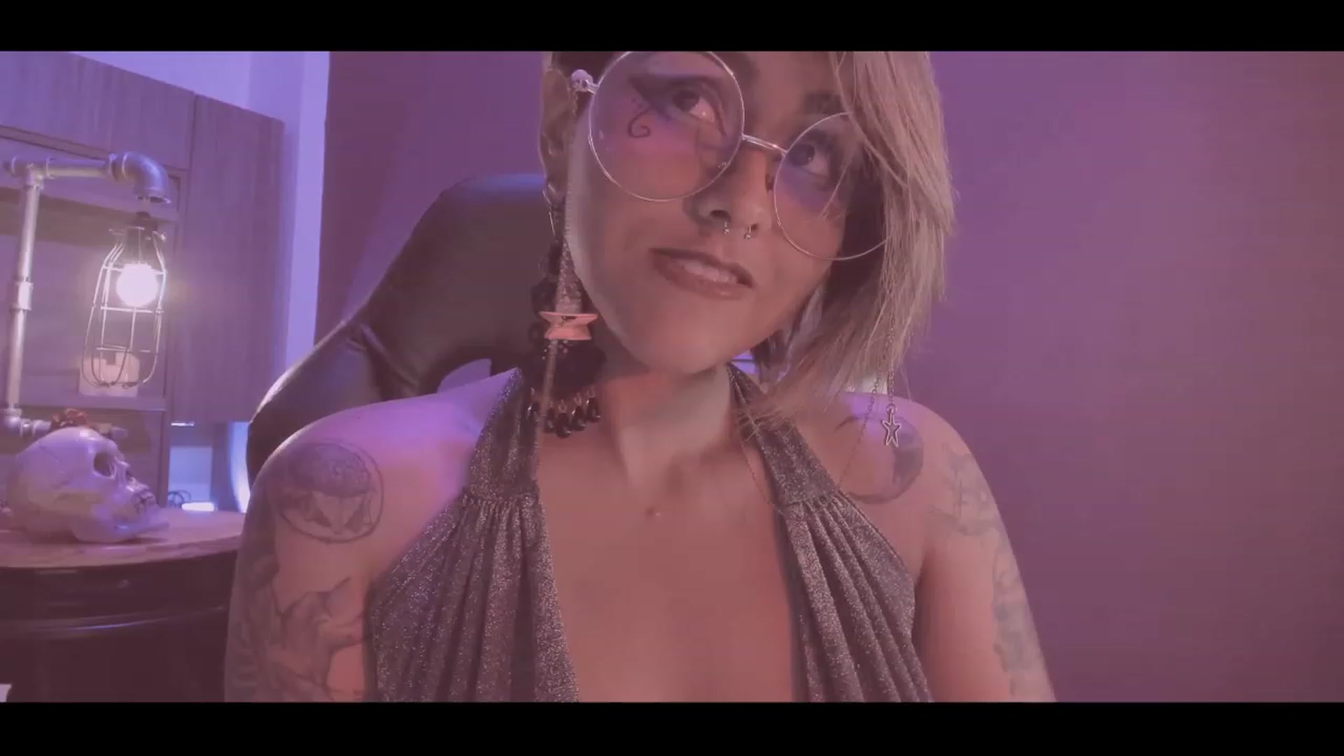 Gallery image thumbnail from AbraxxysRadio's myfreecams stream on, 09/23/2023, 02:48 image 17 of 20