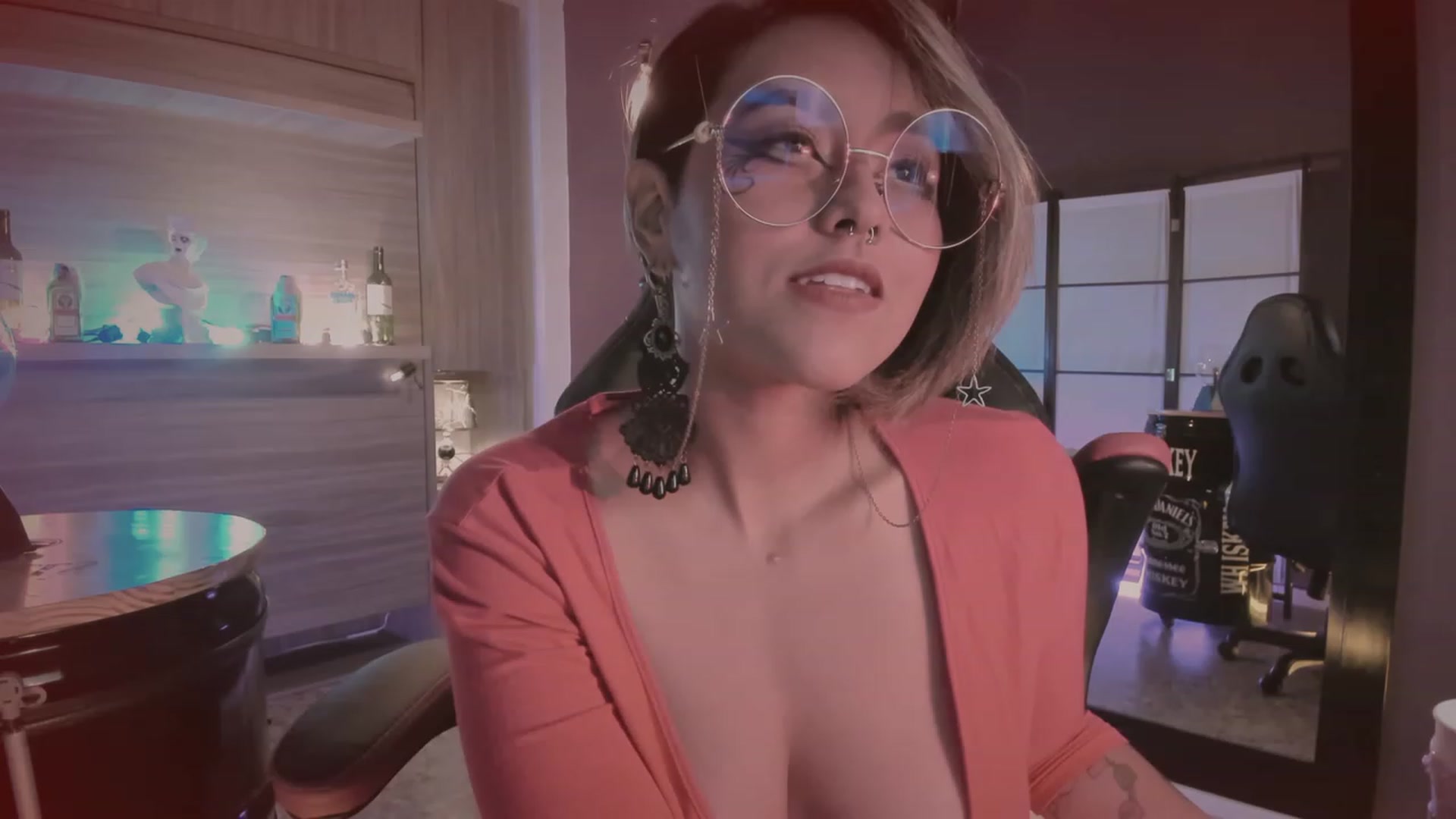Gallery image thumbnail from AbraxxysRadio's myfreecams stream on, 09/26/2023, 01:41 image 6 of 20