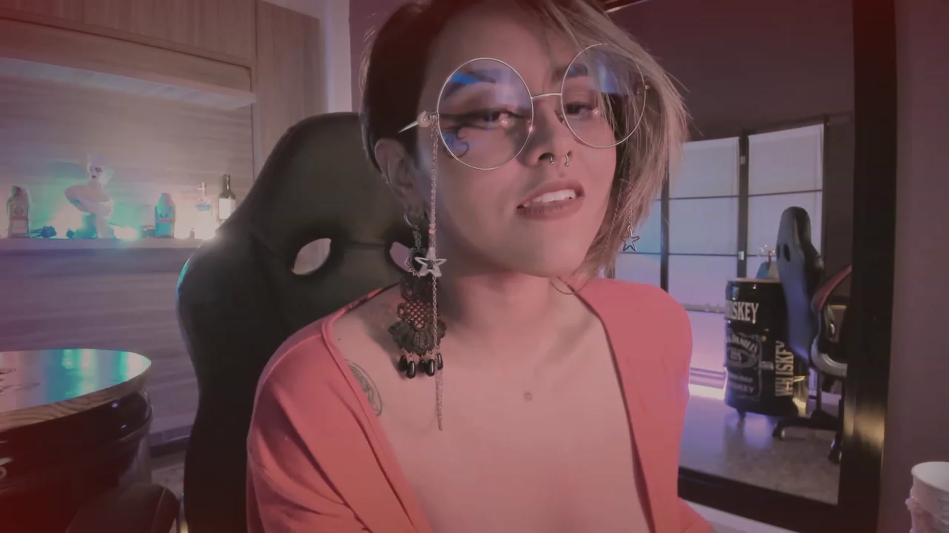 Gallery image thumbnail from AbraxxysRadio's myfreecams stream on, 09/26/2023, 01:41 image 4 of 20