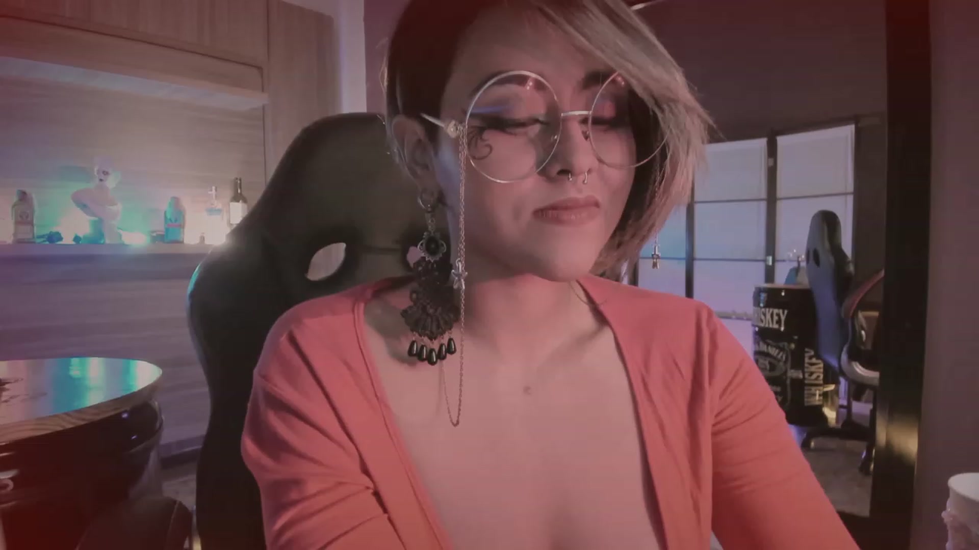 Gallery image thumbnail from AbraxxysRadio's myfreecams stream on, 09/26/2023, 01:41 image 1 of 20