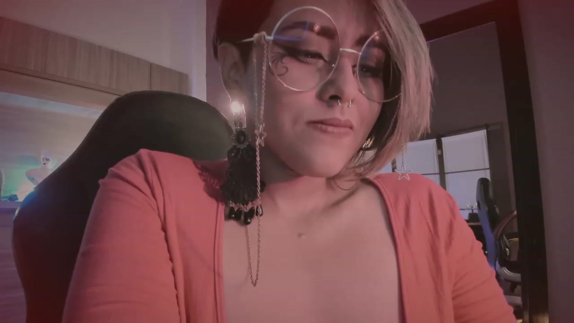 Gallery image thumbnail from AbraxxysRadio's myfreecams stream on, 09/26/2023, 02:24 image 19 of 20