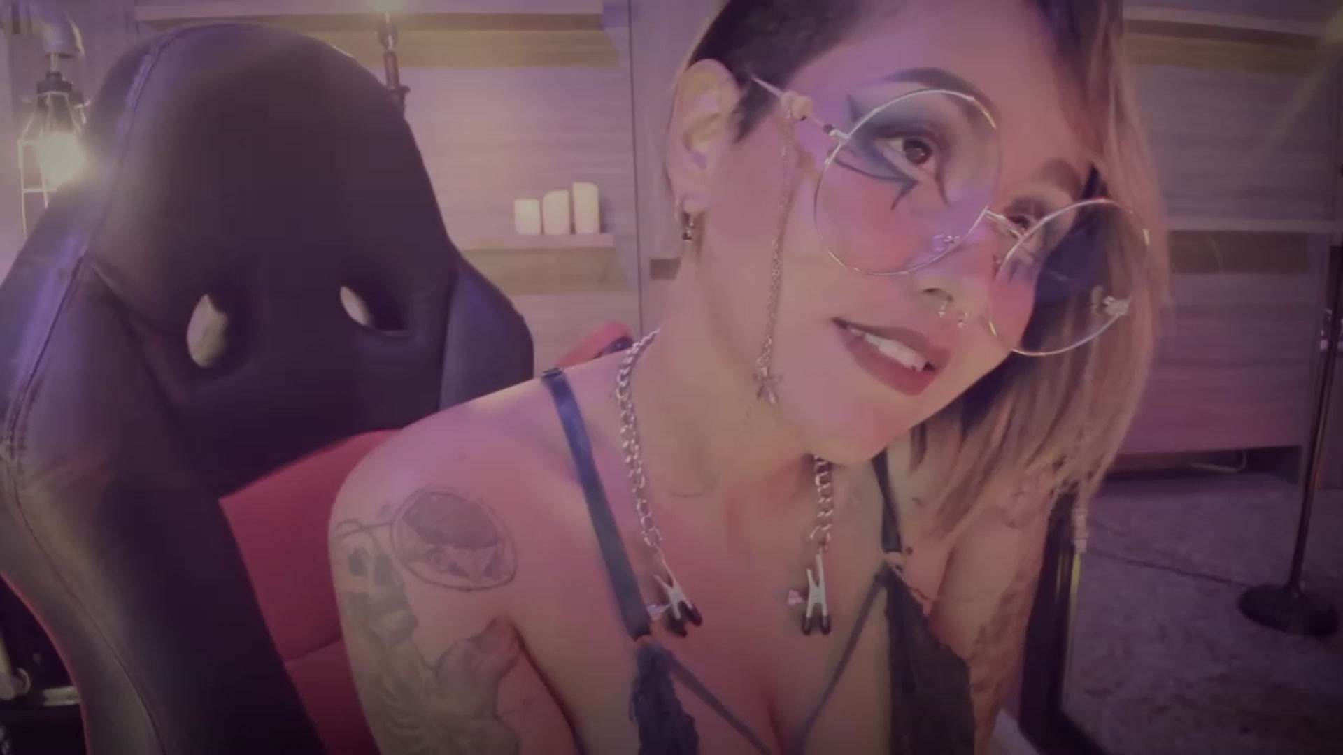Gallery image thumbnail from AbraxxysRadio's myfreecams stream on, 09/27/2023, 01:37 image 19 of 20
