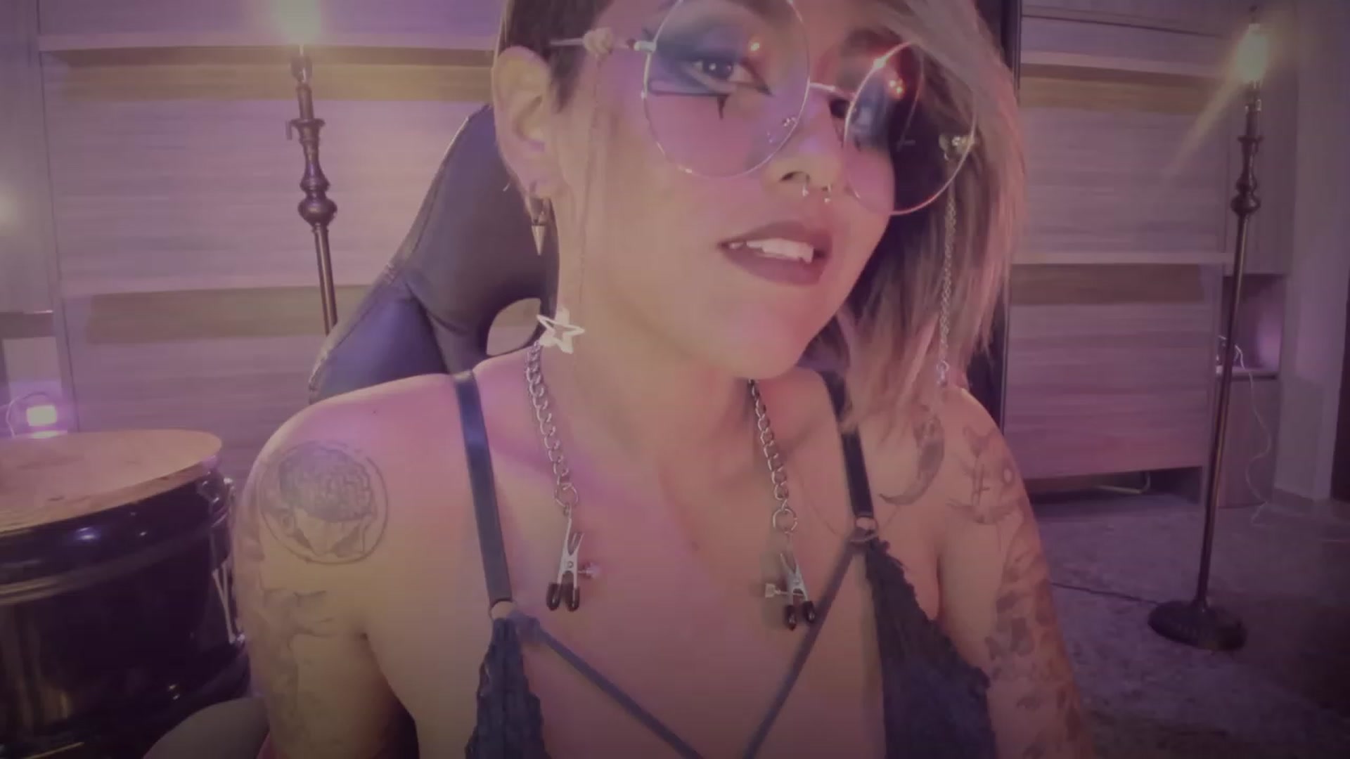 Gallery image thumbnail from AbraxxysRadio's myfreecams stream on, 09/27/2023, 01:37 image 9 of 20