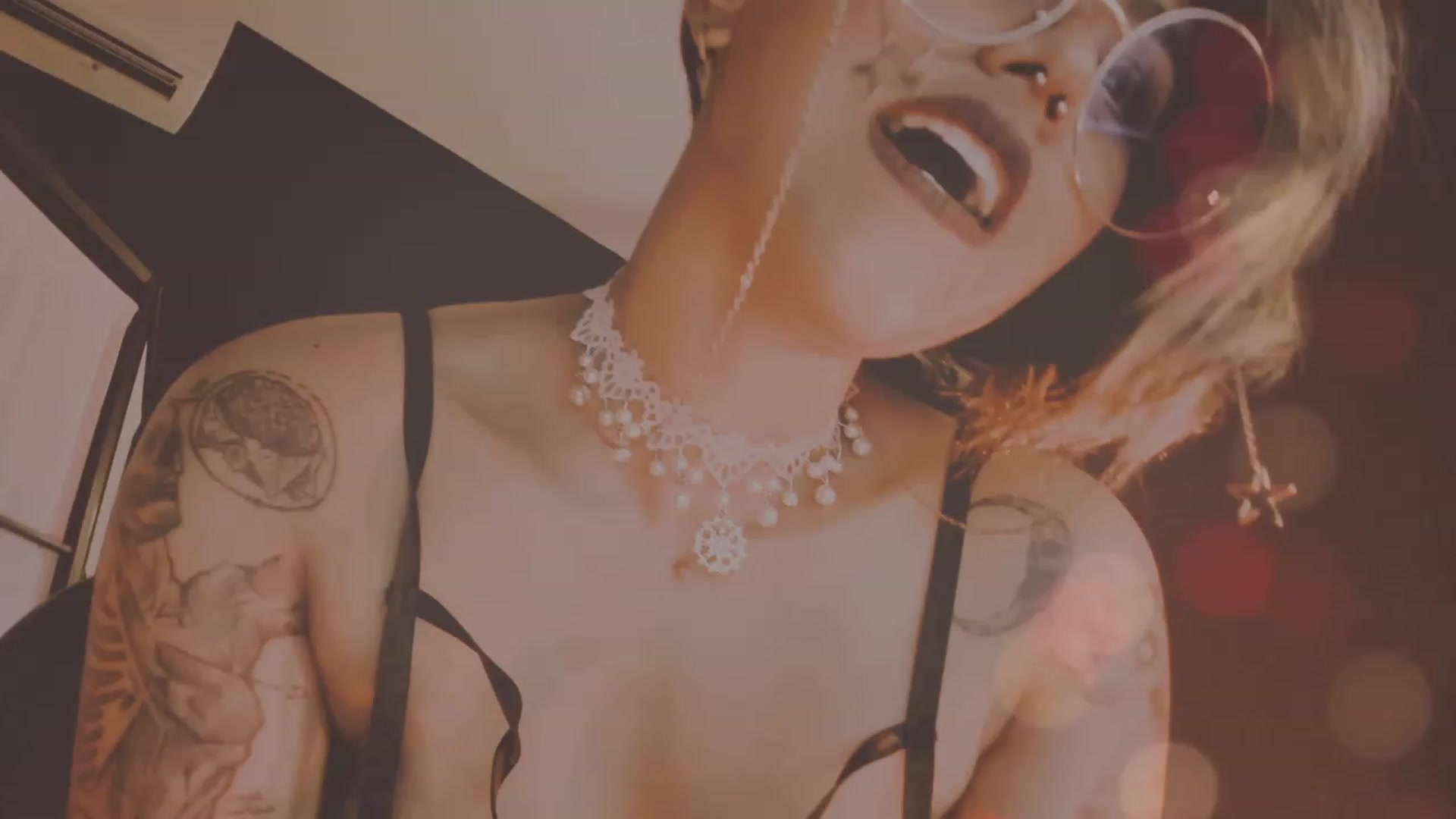 Gallery image thumbnail from AbraxxysRadio's myfreecams stream on, 09/30/2023, 02:26 image 3 of 20