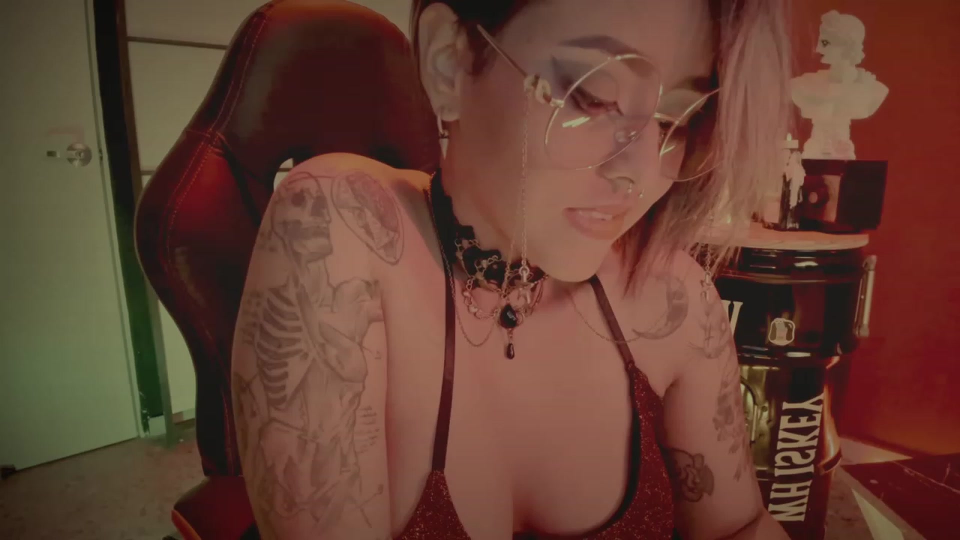 Gallery image thumbnail from AbraxxysRadio's myfreecams stream on, 10/03/2023, 24:47 image 8 of 20