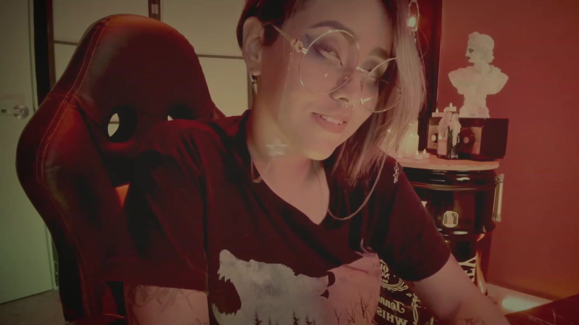 Gallery image thumbnail from AbraxxysRadio's myfreecams stream on, 10/03/2023, 02:15 image 4 of 20
