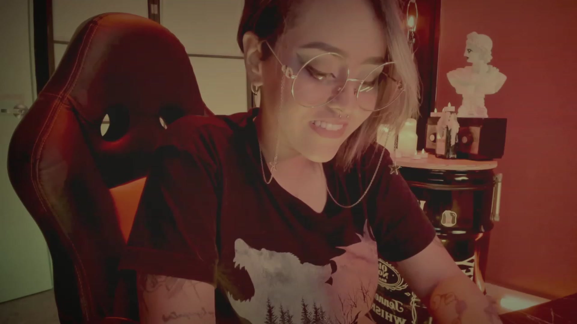 Gallery image thumbnail from AbraxxysRadio's myfreecams stream on, 10/03/2023, 02:15 image 3 of 20