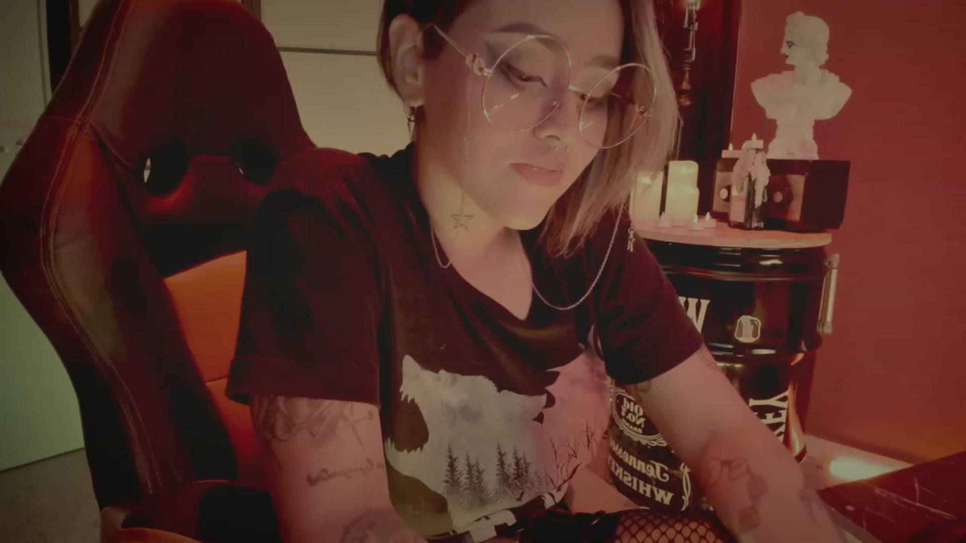 Gallery image thumbnail from AbraxxysRadio's myfreecams stream on, 10/03/2023, 02:15 image 1 of 20