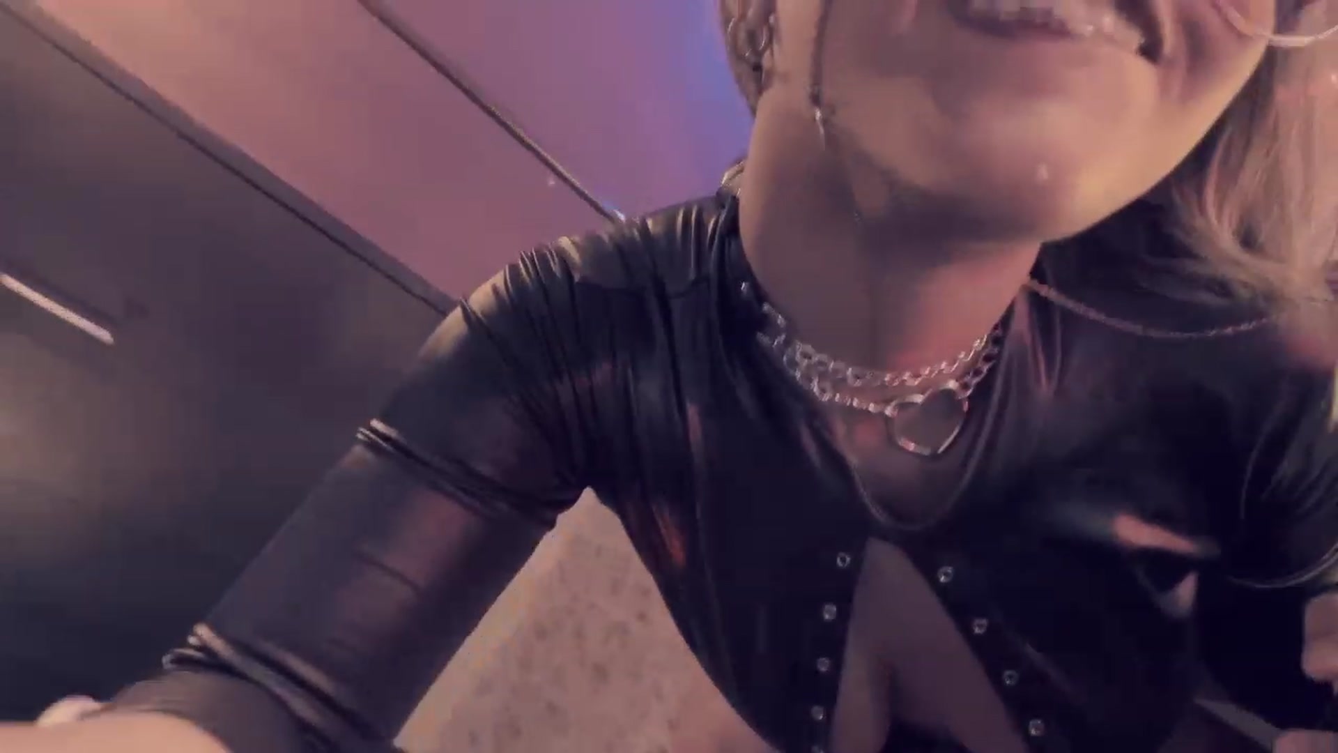 Gallery image thumbnail from AbraxxysRadio's myfreecams stream on, 10/04/2023, 24:09 image 17 of 20