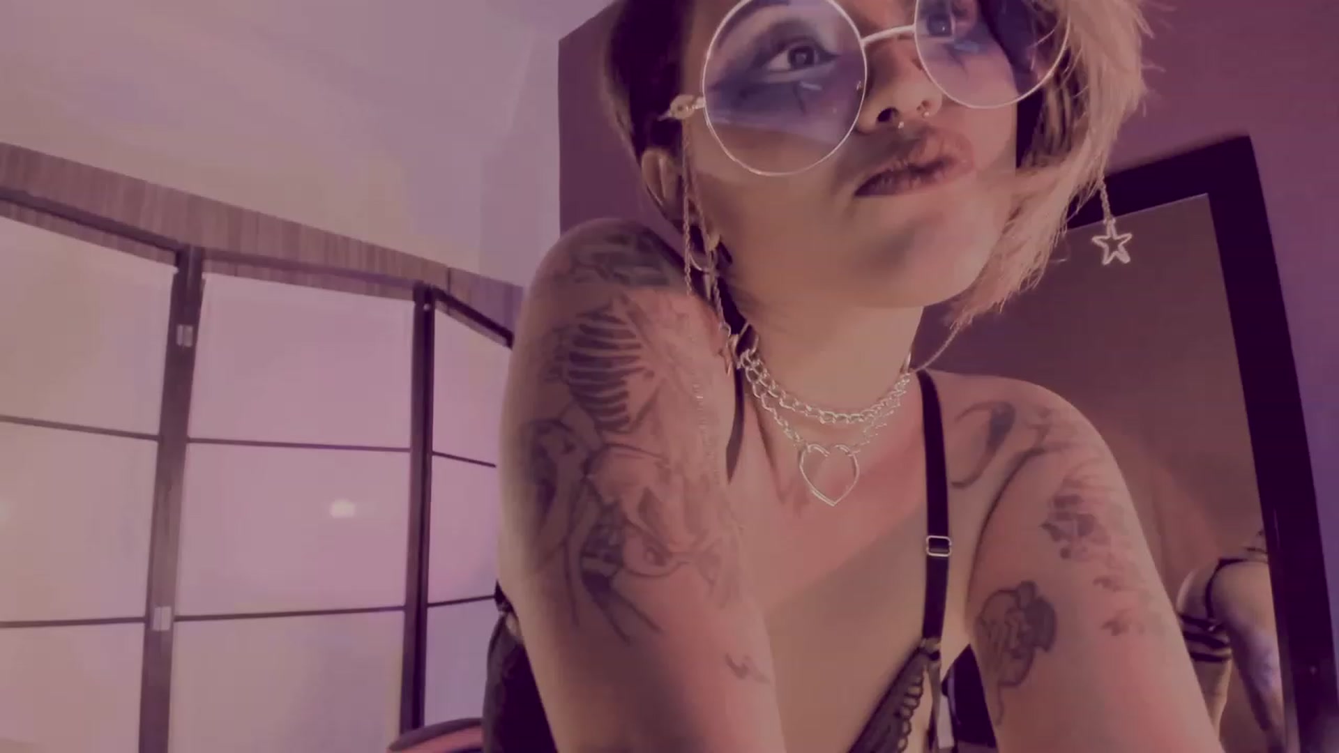 Gallery image thumbnail from AbraxxysRadio's myfreecams stream on, 10/13/2023, 24:03 image 18 of 20