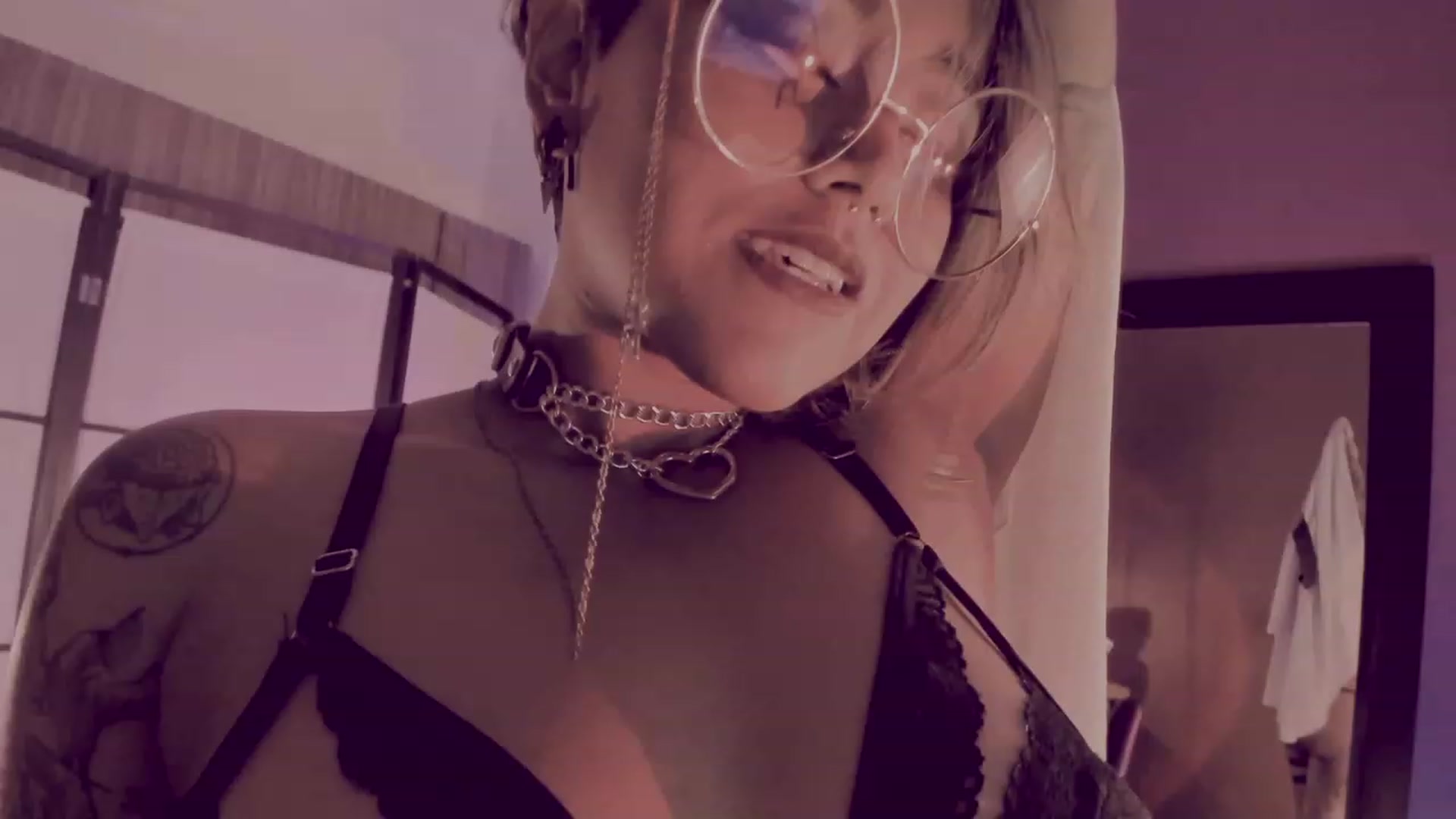 Gallery image thumbnail from AbraxxysRadio's myfreecams stream on, 10/13/2023, 24:39 image 16 of 20