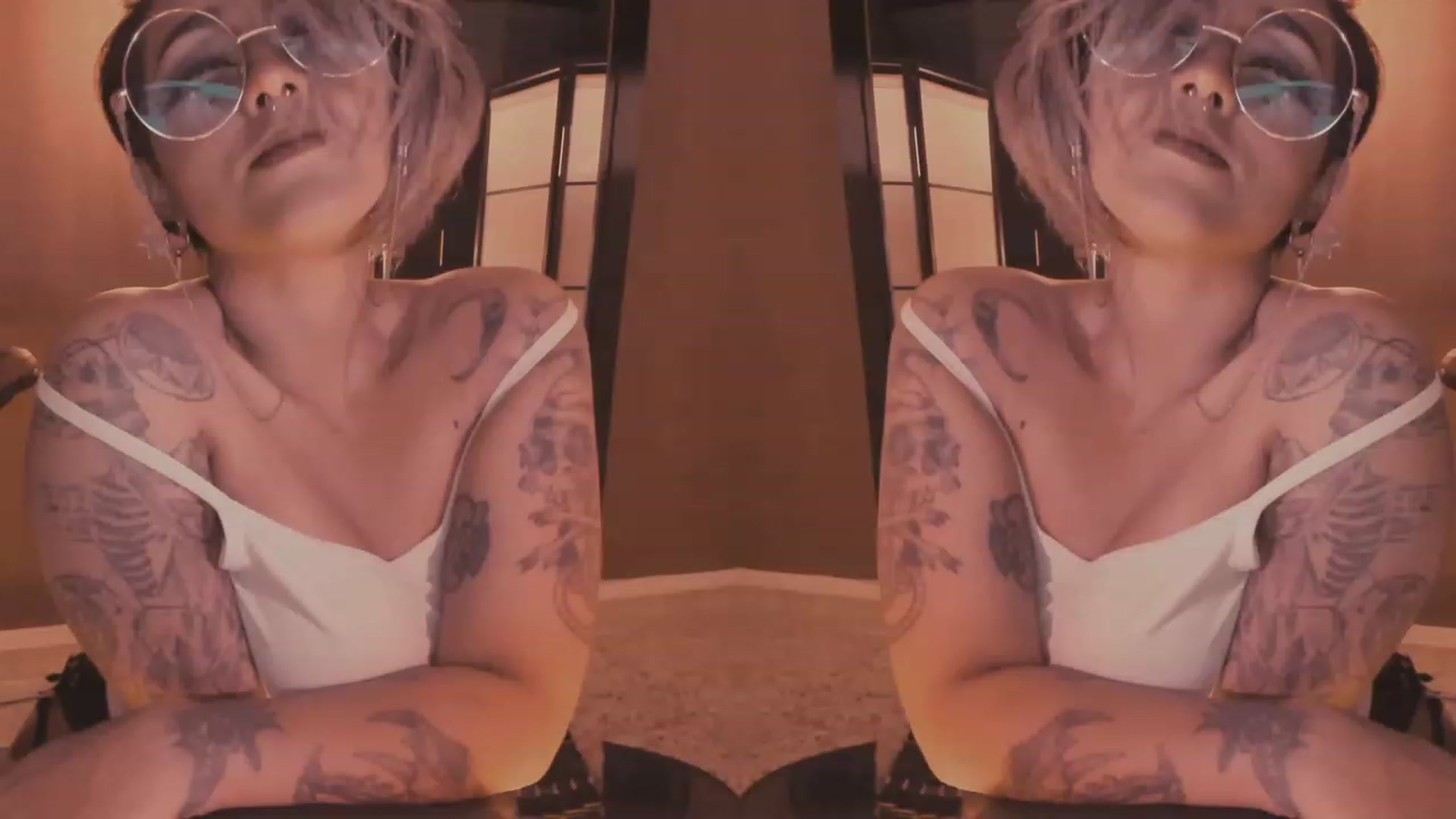 Gallery image thumbnail from AbraxxysRadio's myfreecams stream on, 10/13/2023, 23:57 image 4 of 20