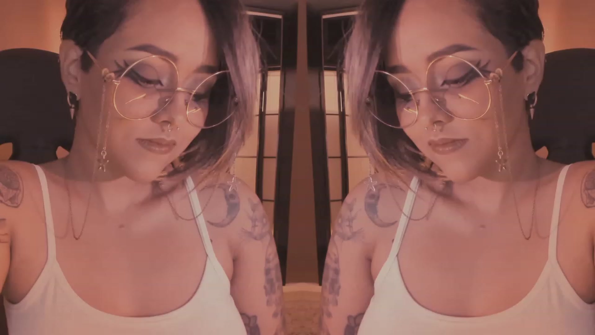 Gallery image thumbnail from AbraxxysRadio's myfreecams stream on, 10/13/2023, 23:57 image 19 of 20