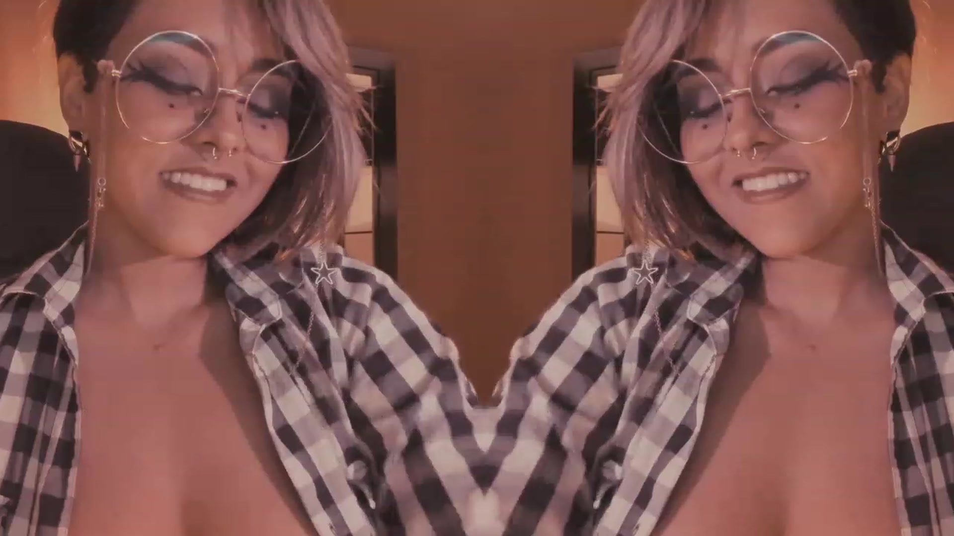 Gallery image thumbnail from AbraxxysRadio's myfreecams stream on, 10/14/2023, 01:22 image 3 of 20