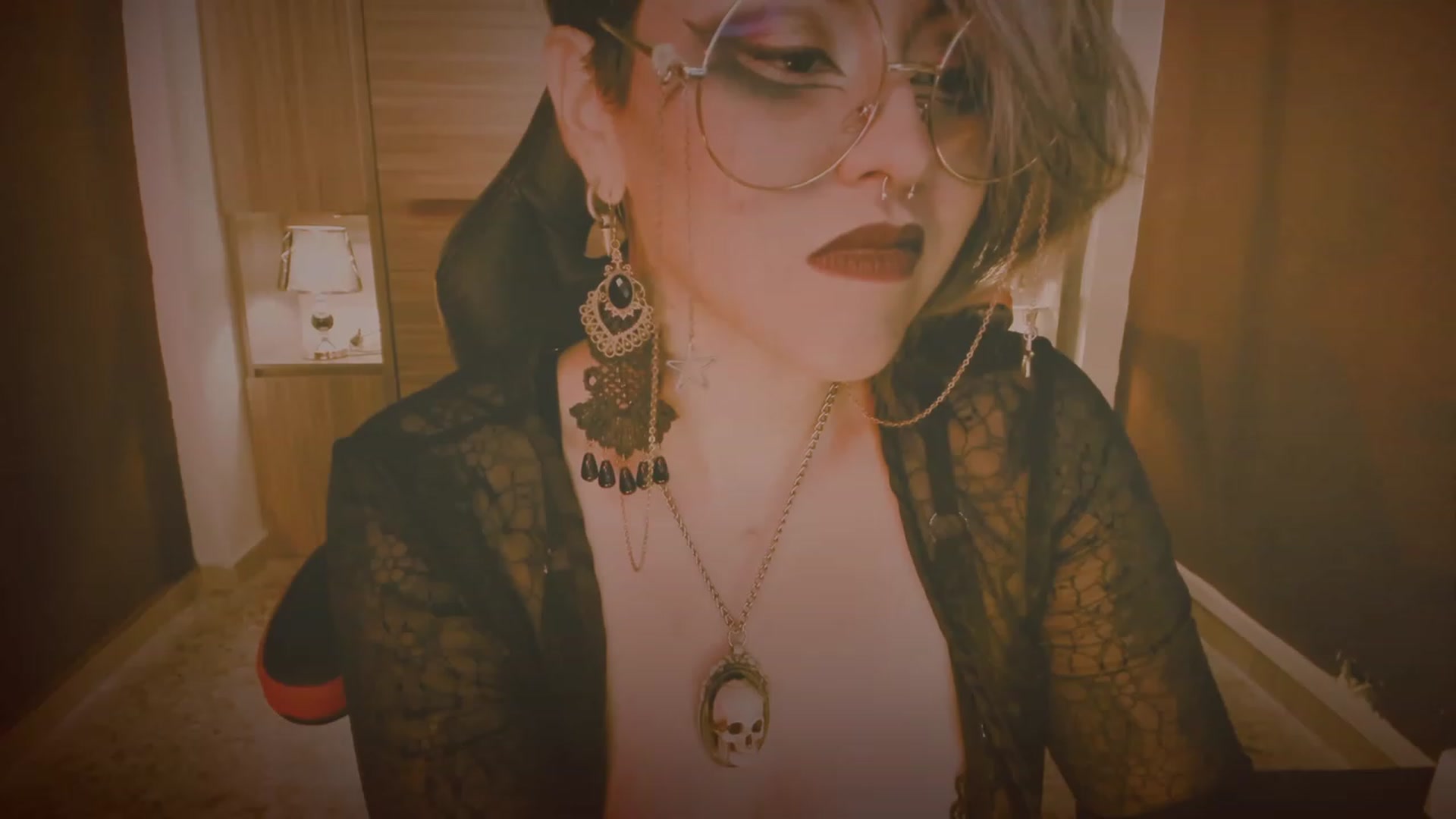 Gallery image thumbnail from AbraxxysRadio's myfreecams stream on, 10/19/2023, 01:23 image 16 of 20