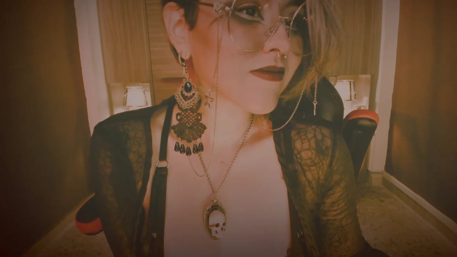 Gallery image thumbnail from AbraxxysRadio's myfreecams stream on, 10/19/2023, 01:23 image 3 of 20