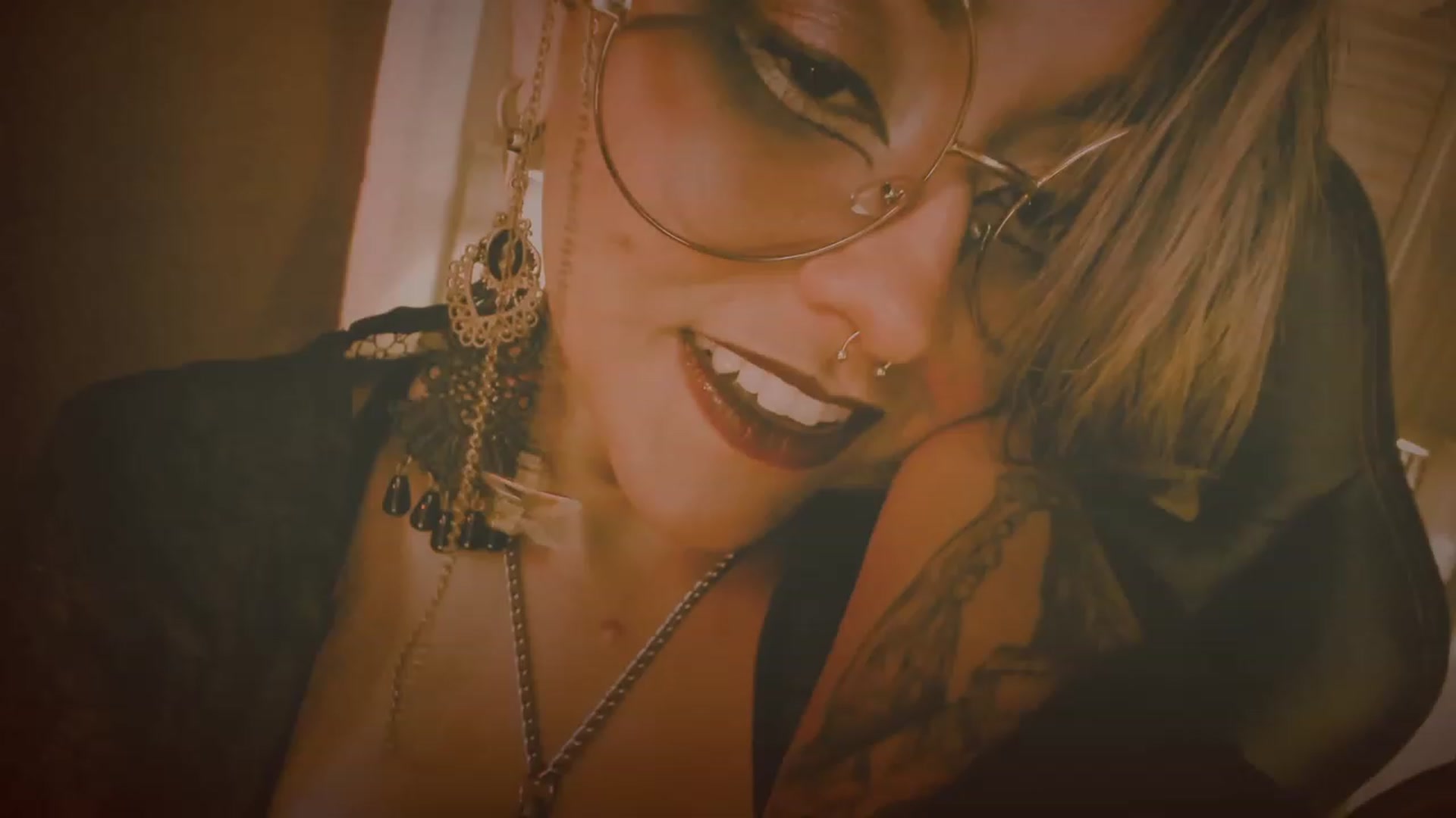 Gallery image thumbnail from AbraxxysRadio's myfreecams stream on, 10/19/2023, 01:23 image 10 of 20