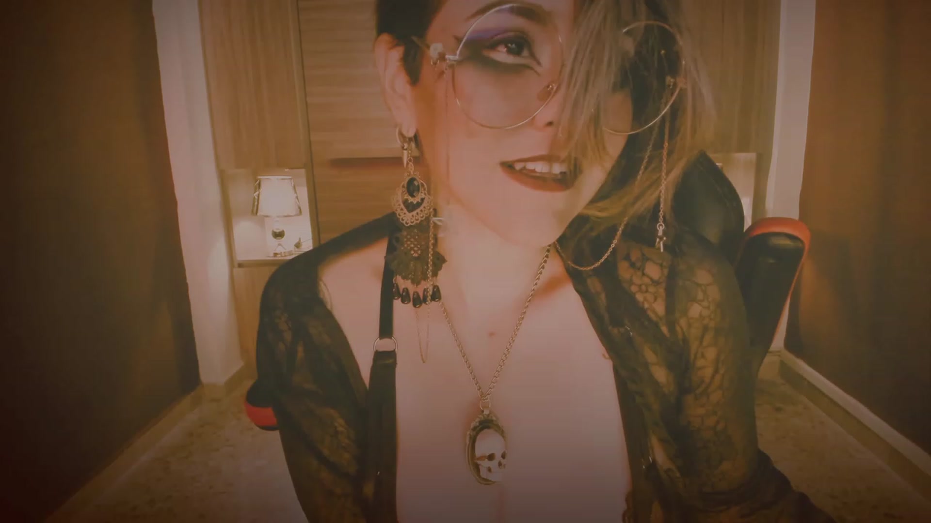 Gallery image thumbnail from AbraxxysRadio's myfreecams stream on, 10/19/2023, 01:23 image 4 of 20