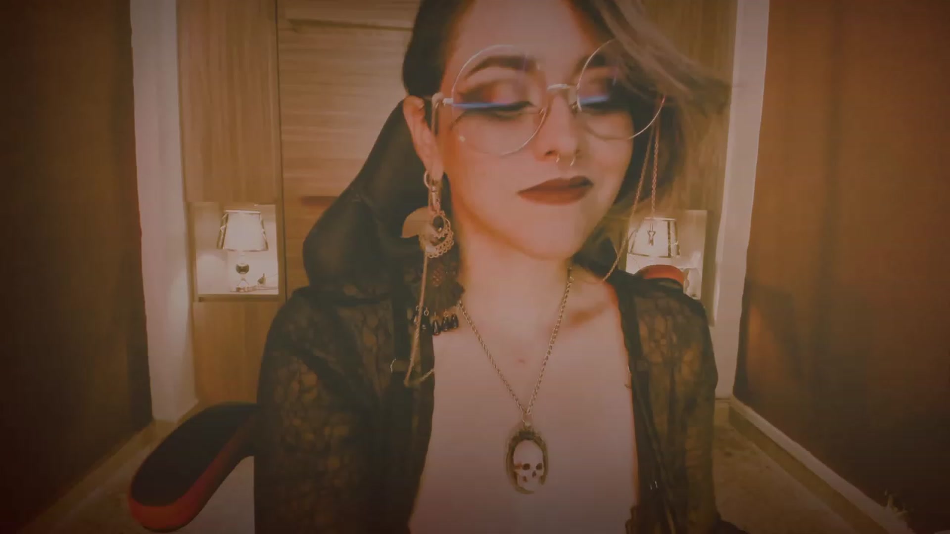 Gallery image thumbnail from AbraxxysRadio's myfreecams stream on, 10/19/2023, 02:13 image 1 of 20