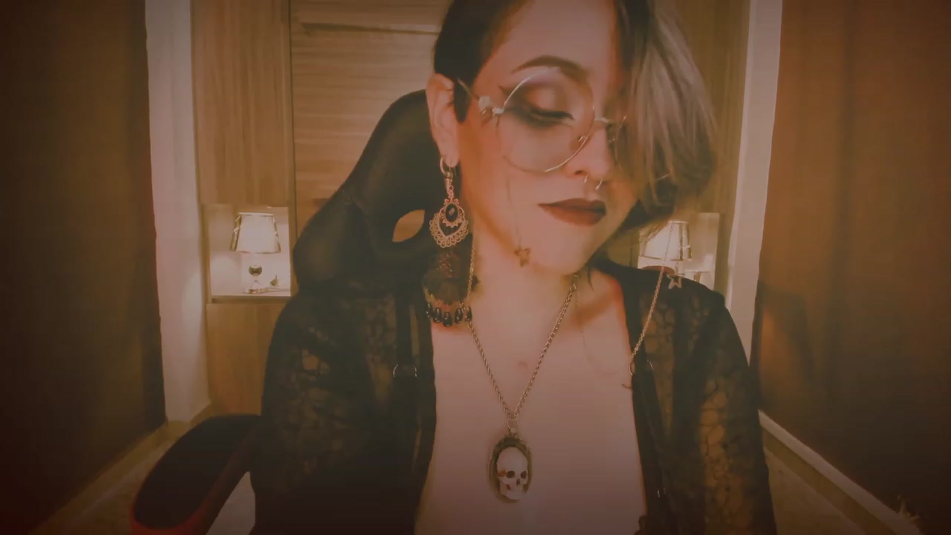 Gallery image thumbnail from AbraxxysRadio's myfreecams stream on, 10/19/2023, 02:13 image 5 of 20